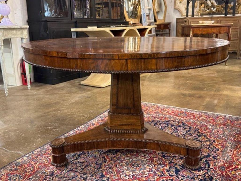 19th Century English Regency Style Rosewood Center Table (Englisch) im Angebot