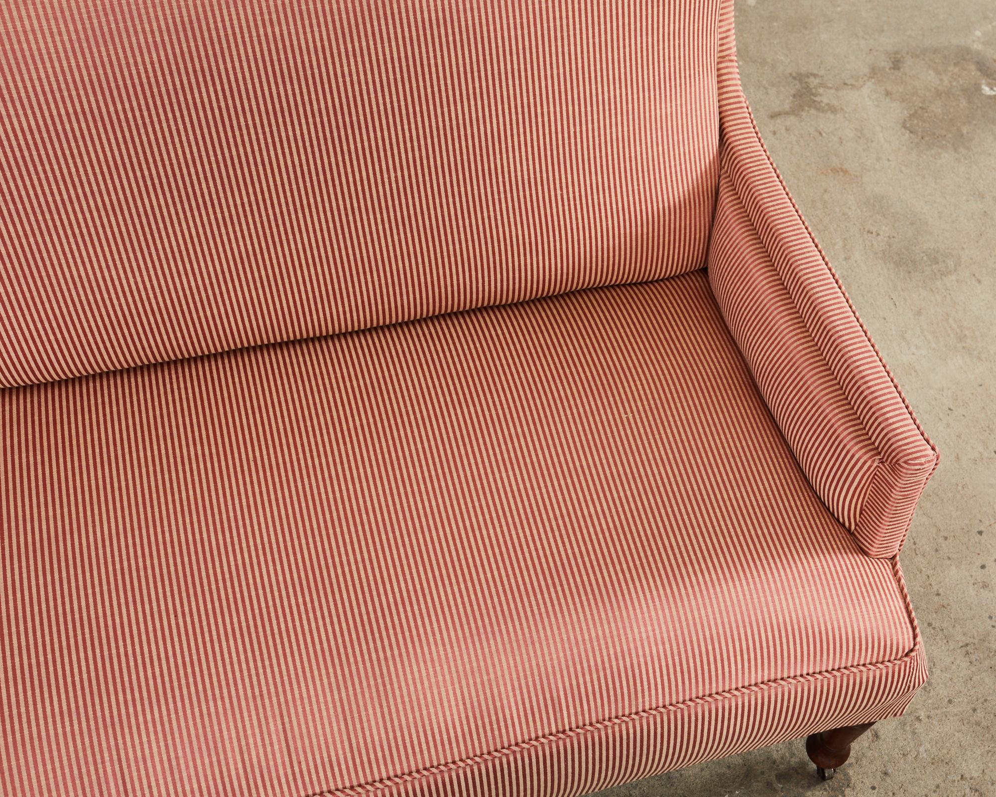 19. Jahrhundert Englisch Regency-Stil gepolstert Mahagoni Sofa Settee im Zustand „Gut“ im Angebot in Rio Vista, CA