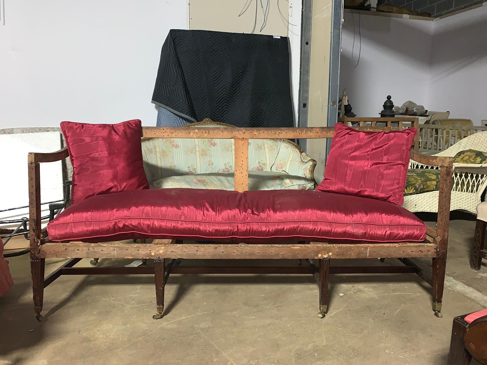 19th Century English Regency Style Upholstered Settee, circa 1820 For Sale 2