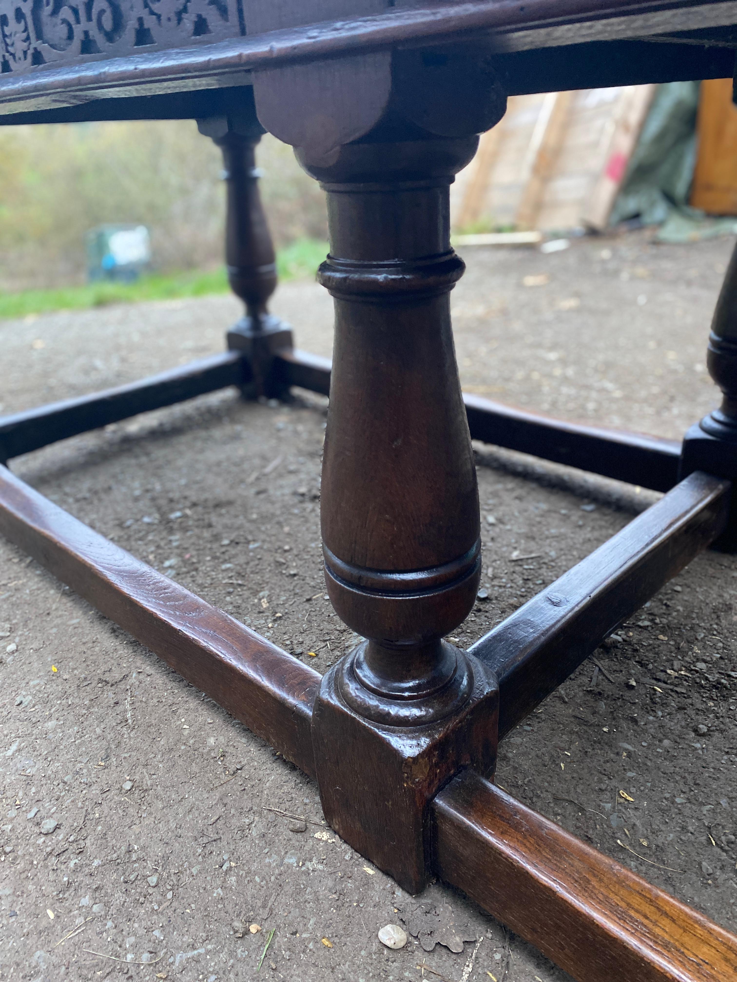 19th Century English Renaissance Console Table with 6 Large Legs 8