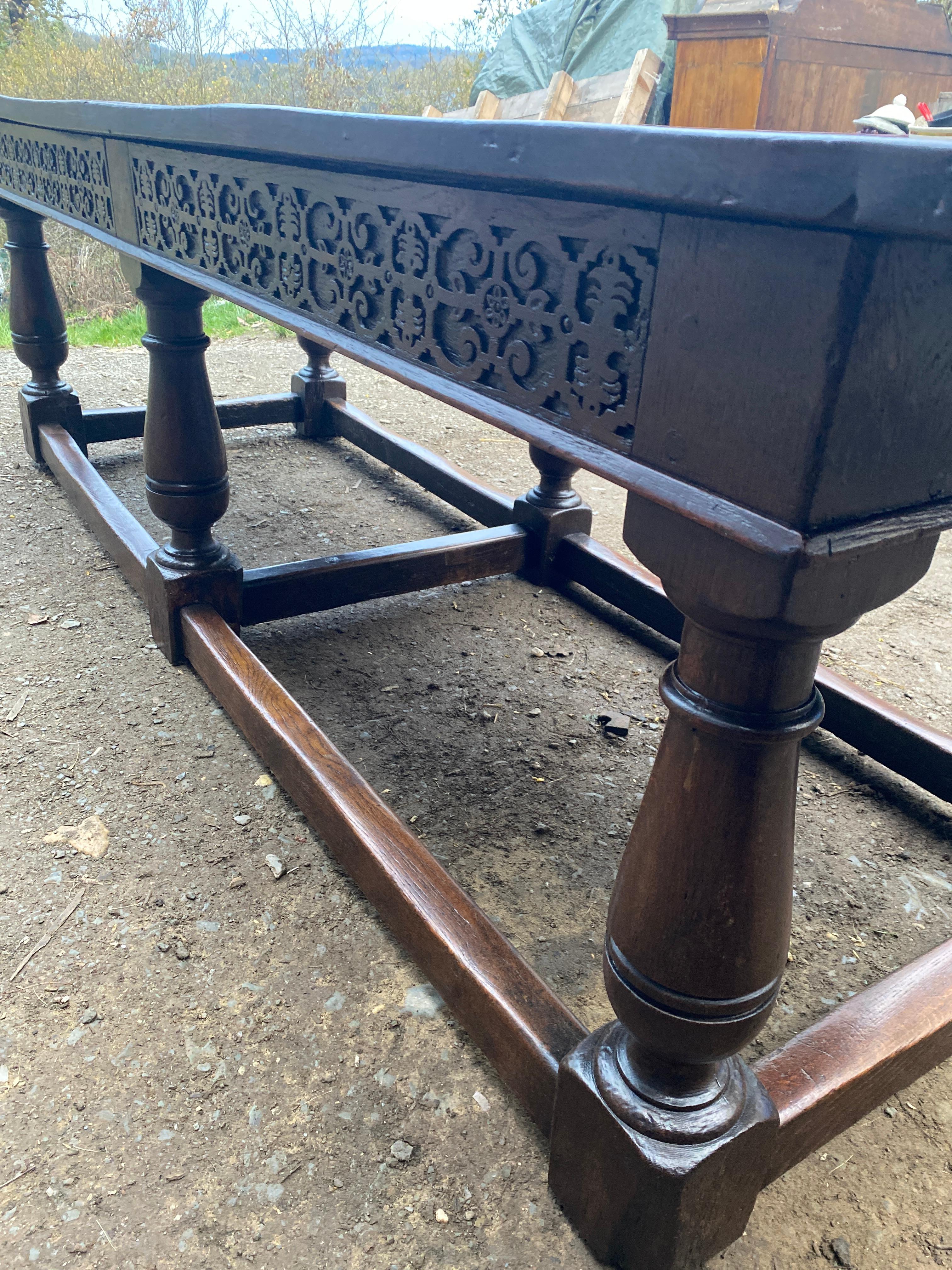 19th Century English Renaissance Console Table with 6 Large Legs 1