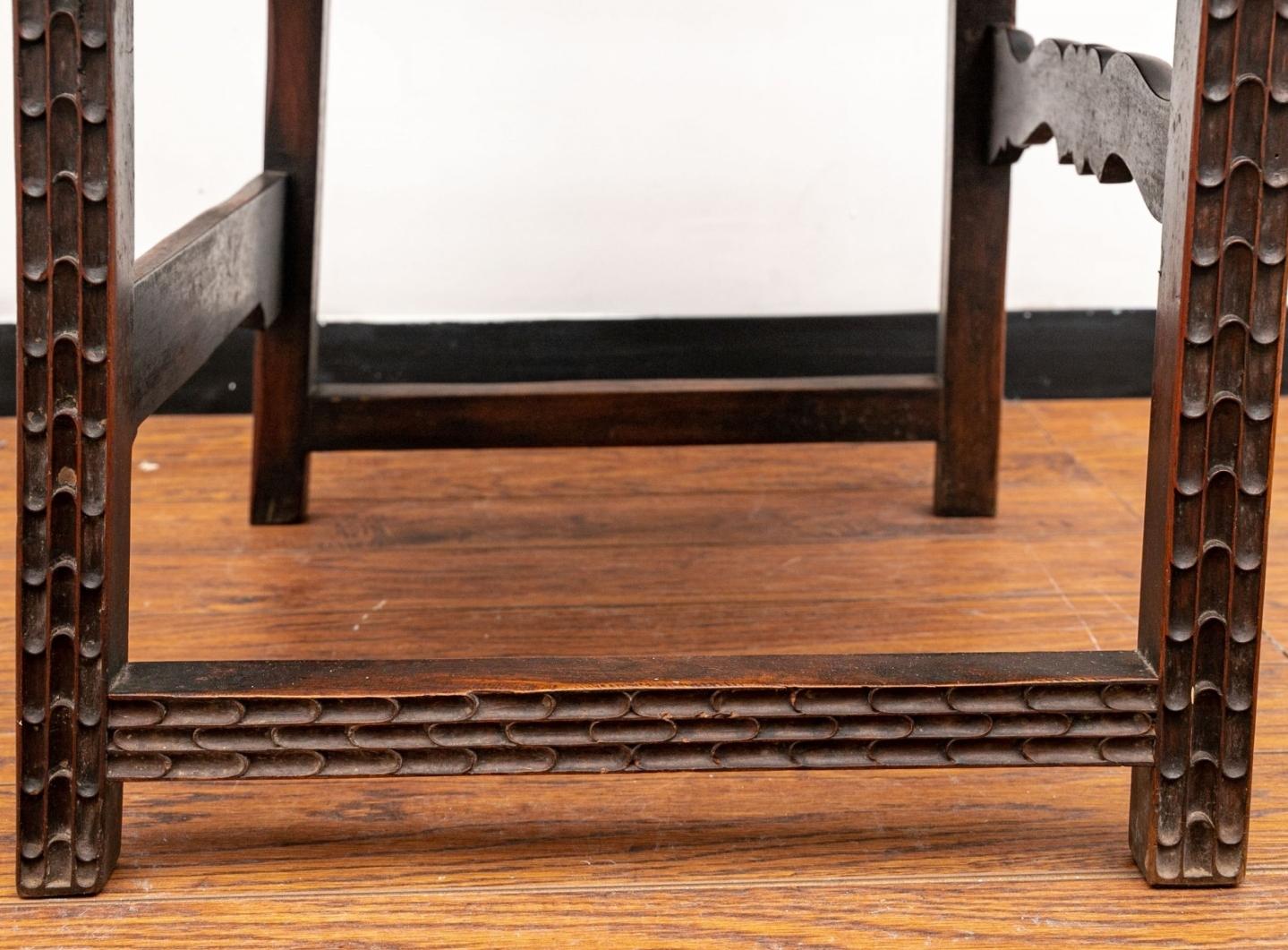 19. Jahrhundert Englisch Renaissance Leder geschnitzt Wood Hall Stuhl Paar im Angebot 7
