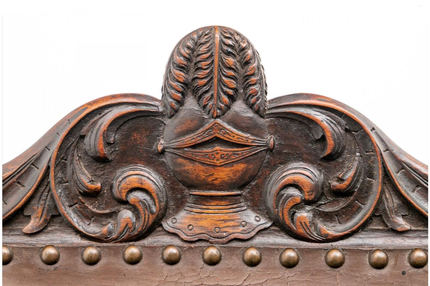 19. Jahrhundert Englisch Renaissance Leder geschnitzt Wood Hall Stuhl Paar im Angebot 8