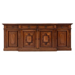 Buffet in Wood