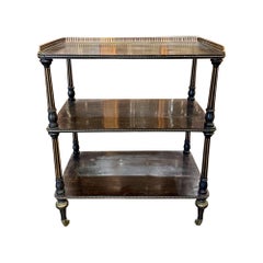 Carrelli in legno e carrelli da bar