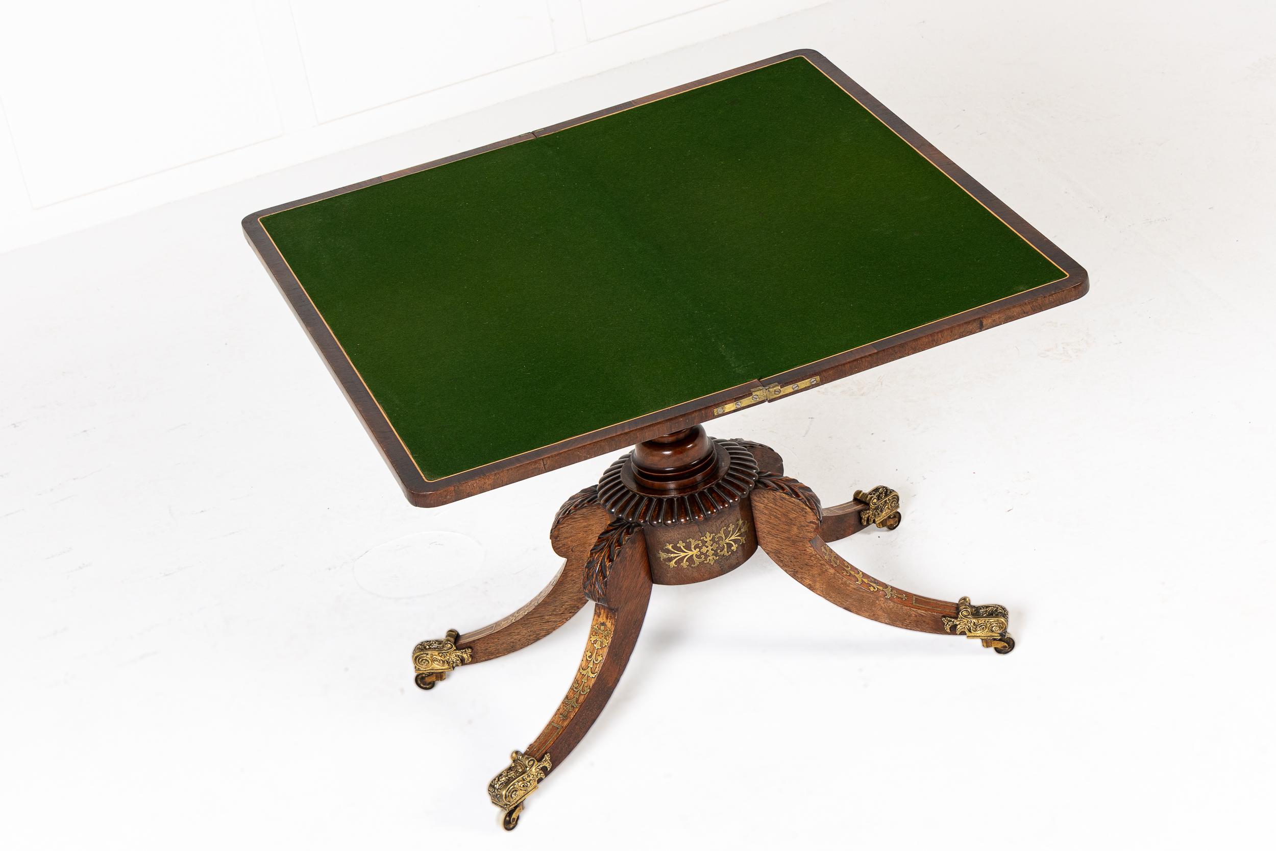 Table à cartes anglaise du 19ème siècle en vente 6