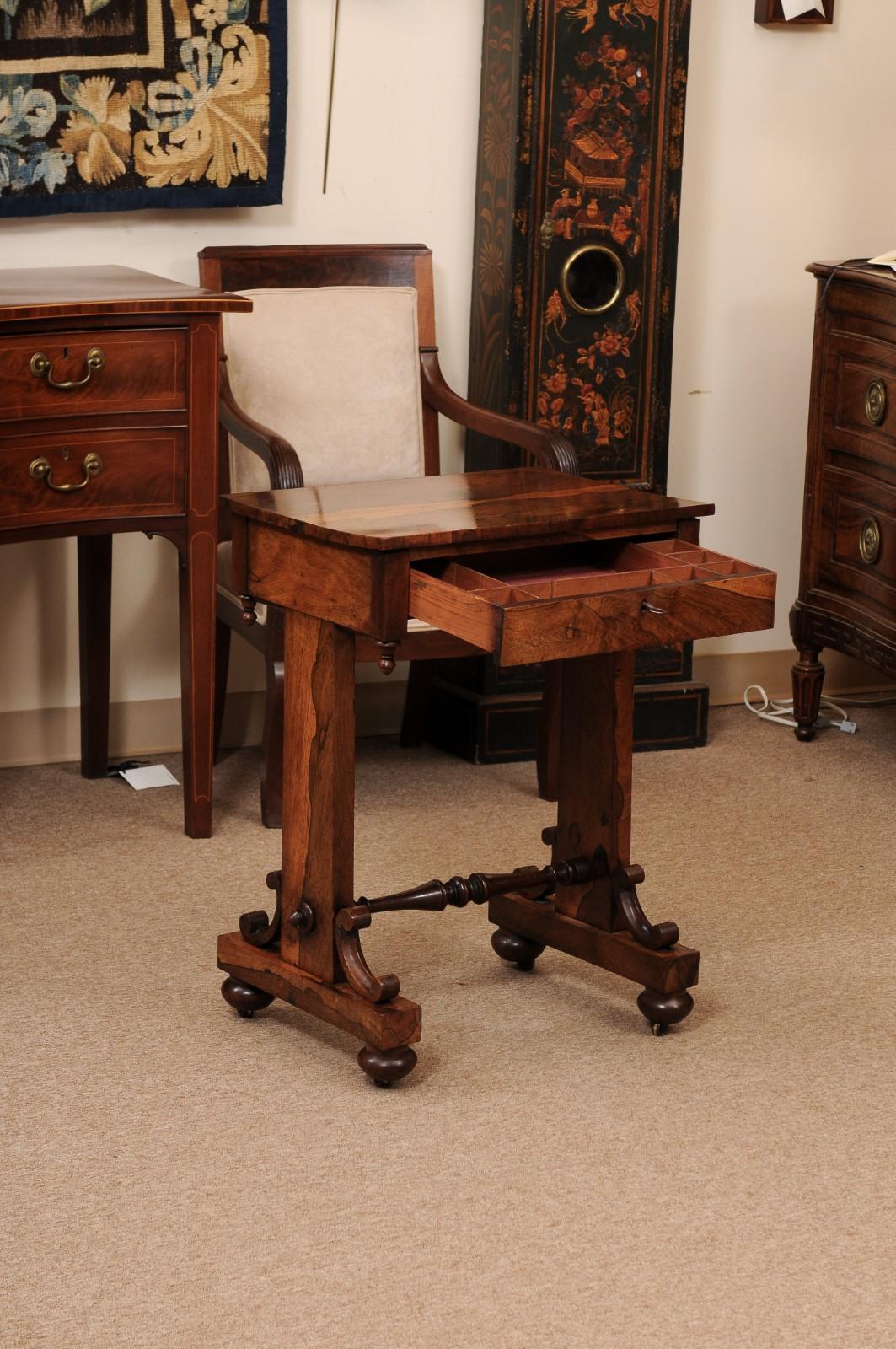 Mesa de trabajo inglesa de palisandro del siglo XIX con cajón, ca. 1840 en Bastante bueno estado para la venta en Atlanta, GA
