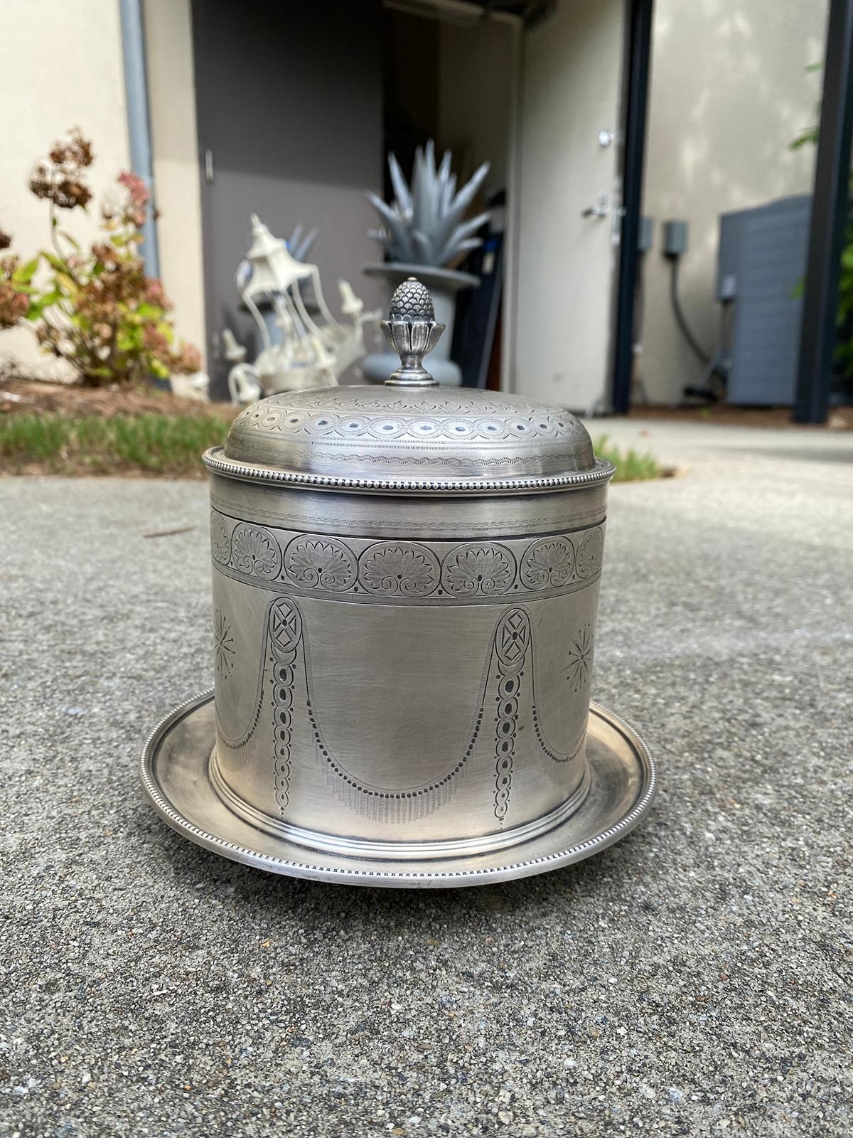 19th Century English Round Silvered Plated Biscuit Box, Artichoke Finial, Marked In Good Condition For Sale In Atlanta, GA