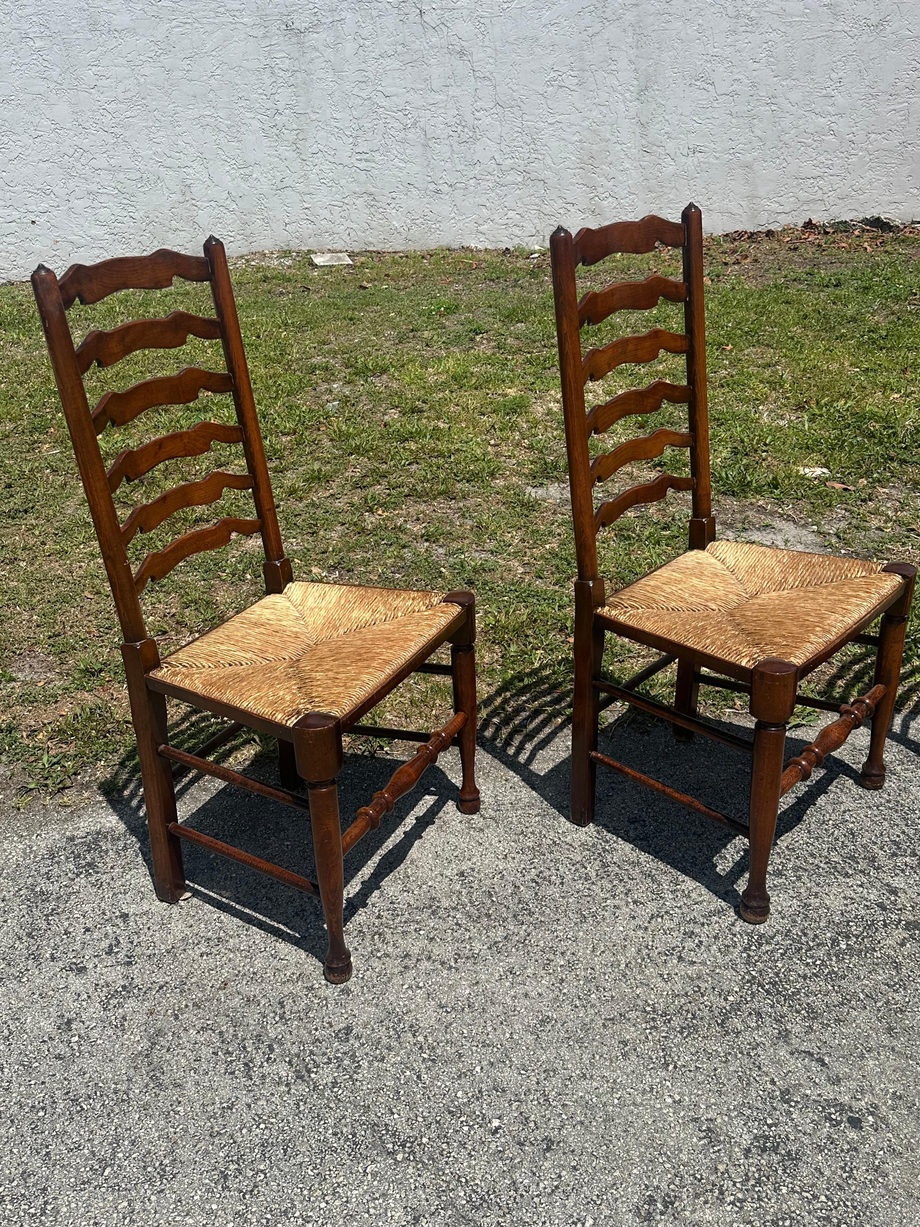 Juego de 4 sillas de comedor con respaldo de escalera de junco inglés del siglo XIX en venta 3