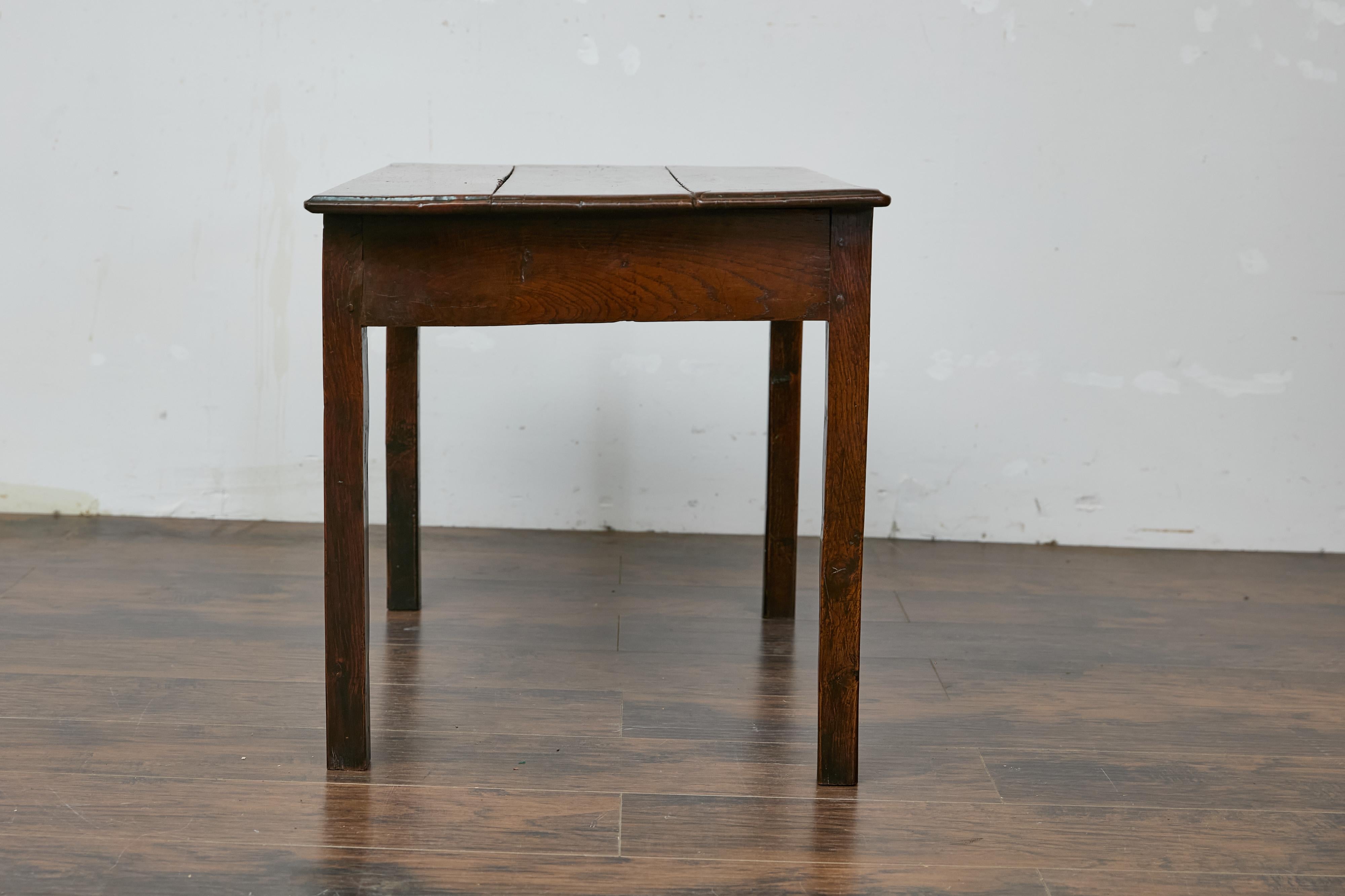 Table d'appoint anglaise rustique du 19ème siècle avec plateau à plantes et un seul tiroir en vente 2