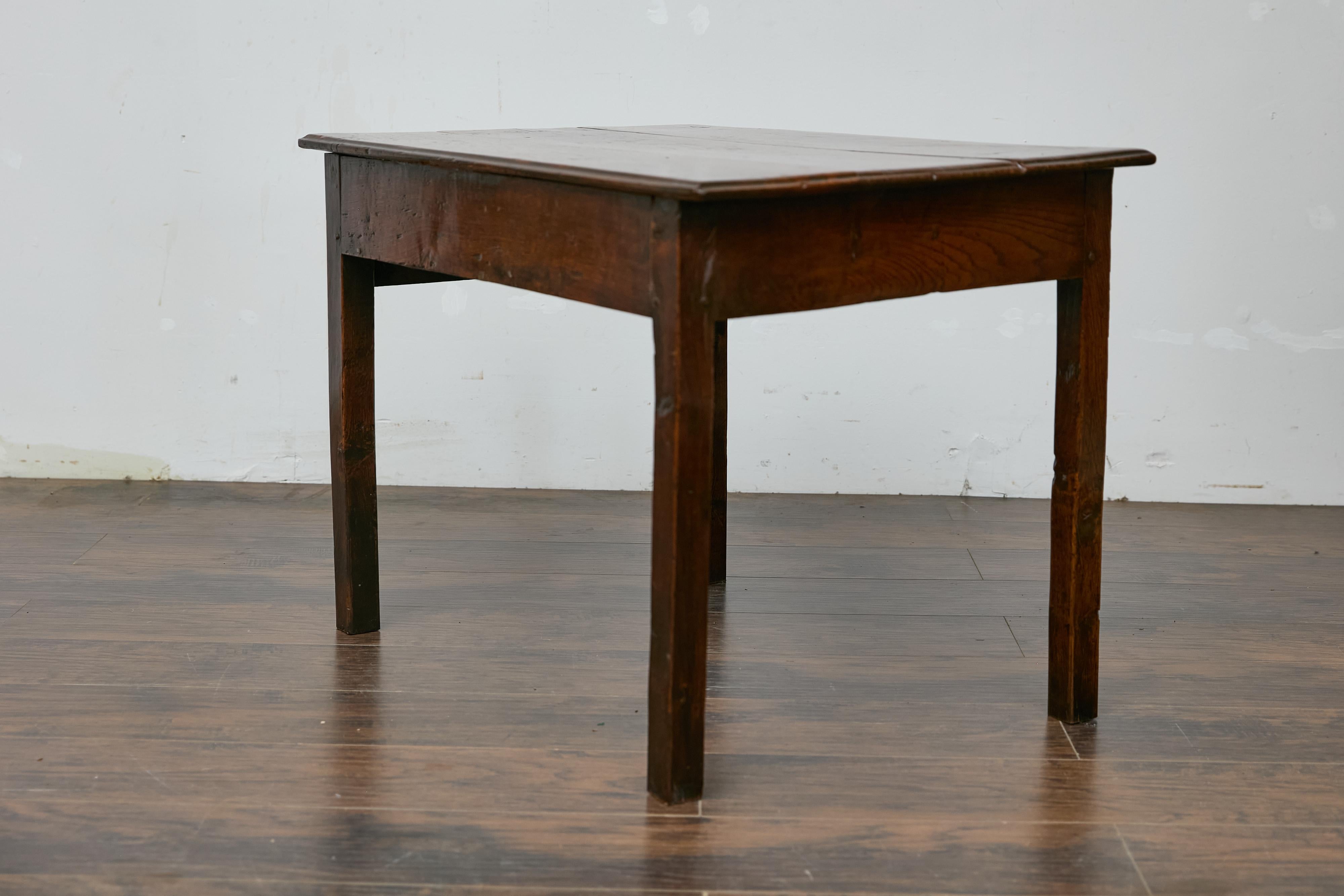 Table d'appoint anglaise rustique du 19ème siècle avec plateau à plantes et un seul tiroir en vente 3