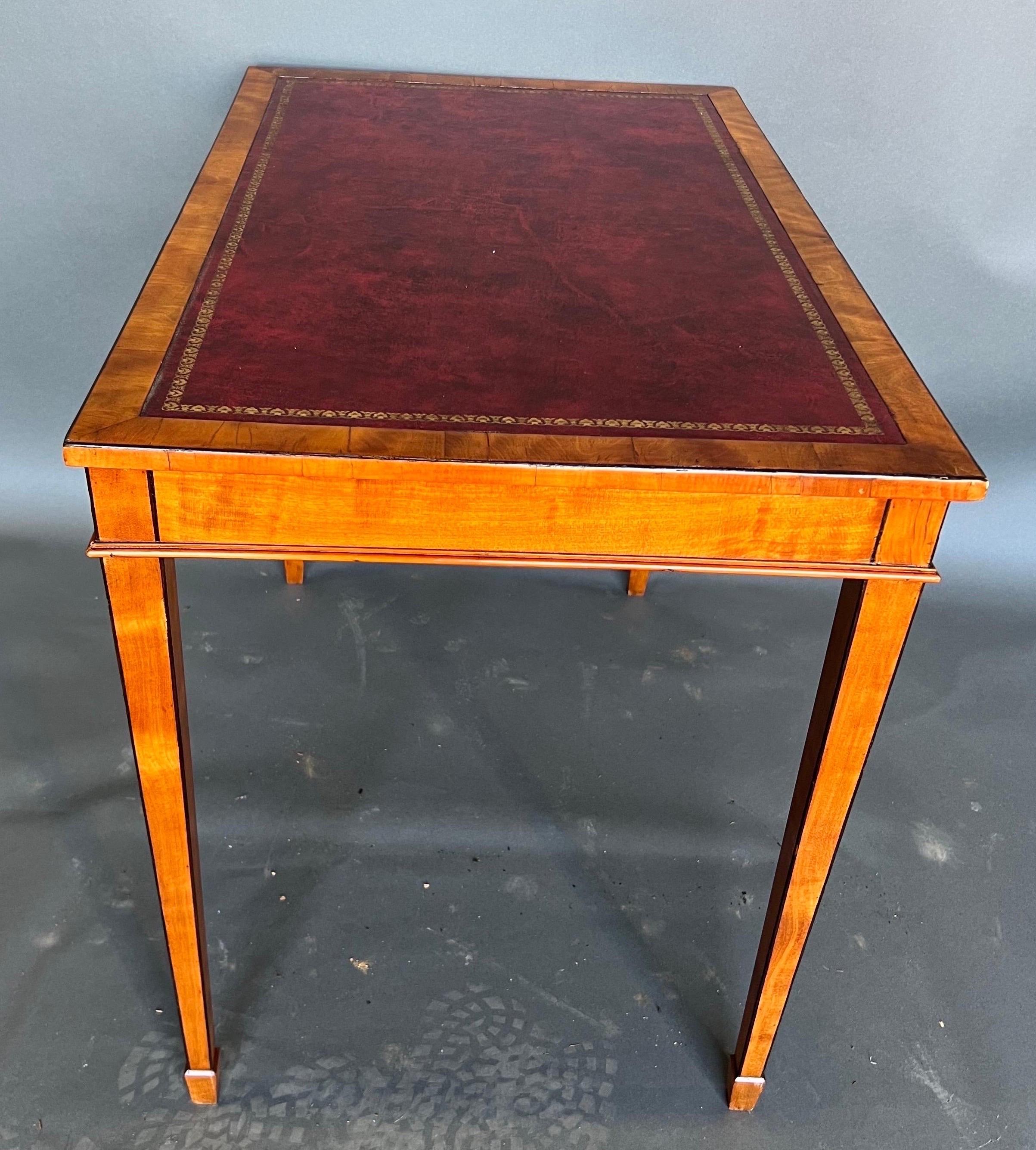 19th Century English Satinwood and Leather Table For Sale 1