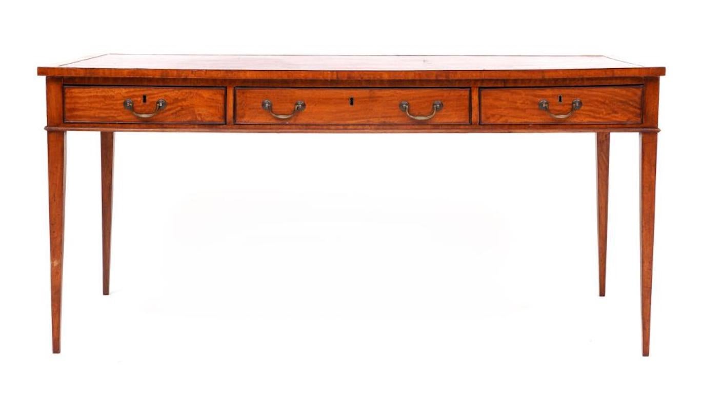 19th Century English Satinwood Writing Desk In Good Condition In Essex, MA