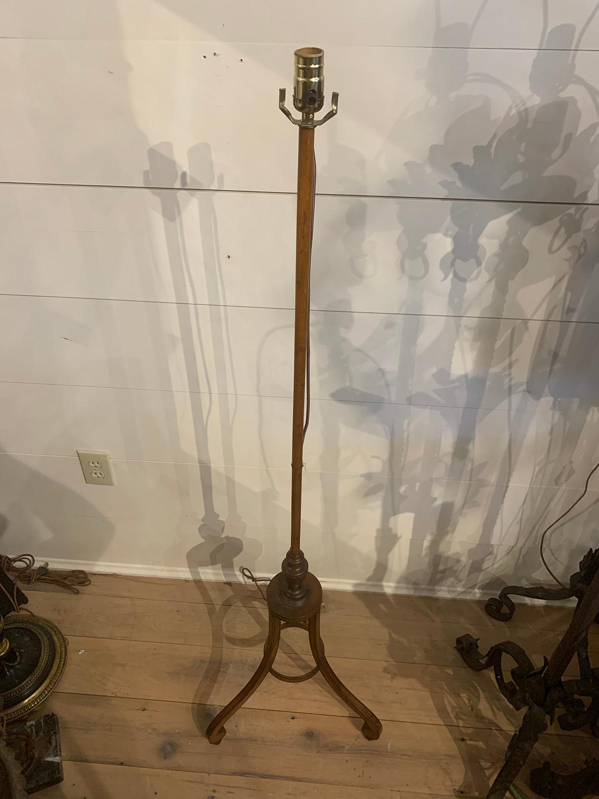19th Century English Screen Pole as Floor Lamp with Painted Detail In Good Condition In Atlanta, GA