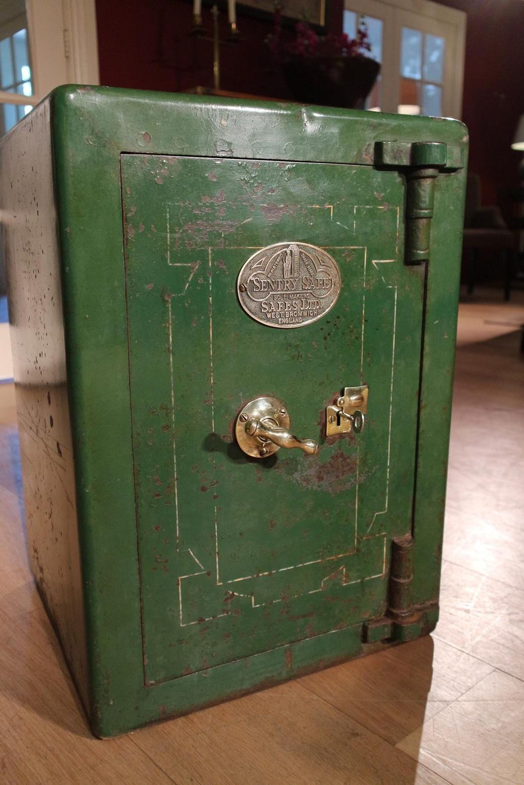 sentry safe vintage