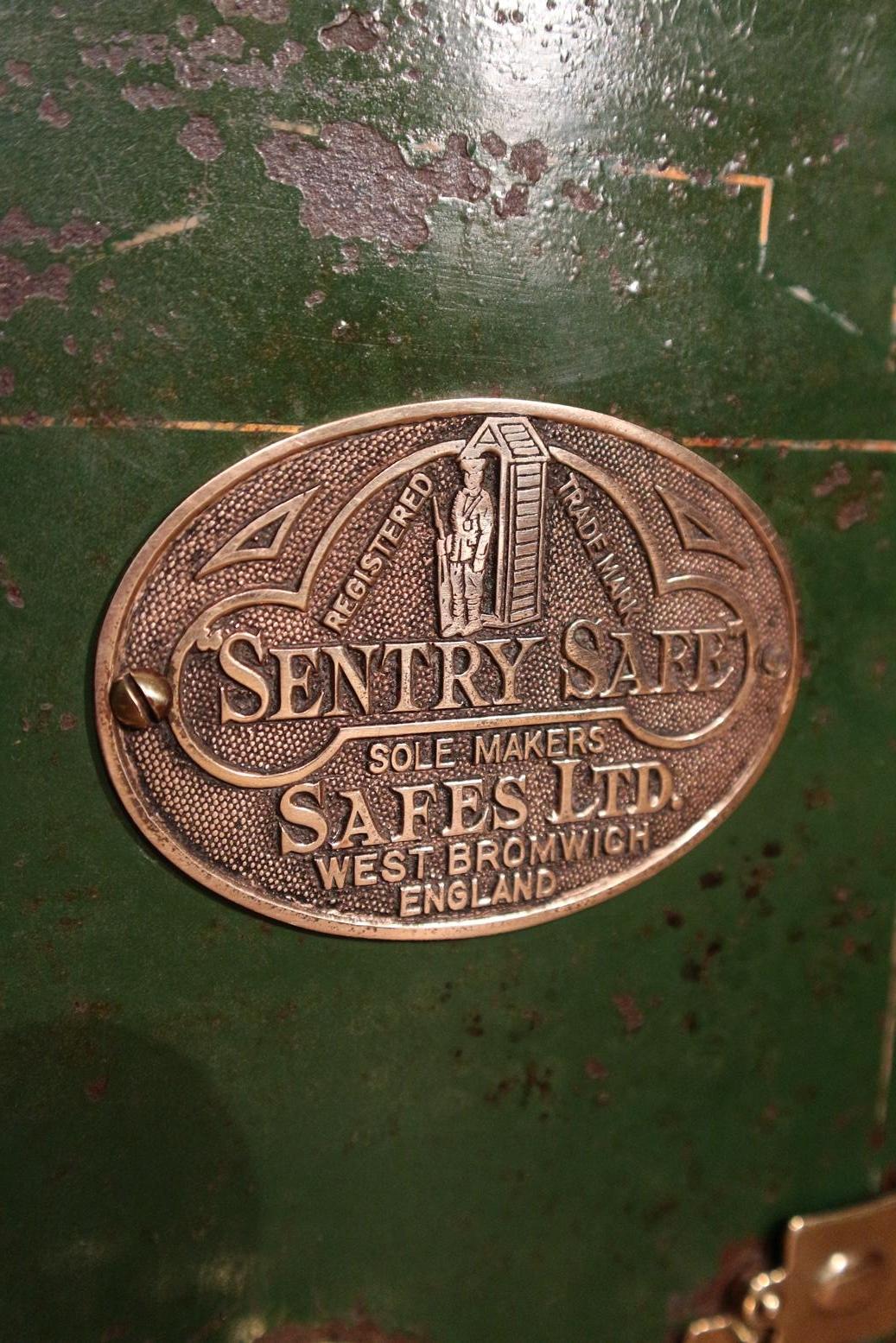 vintage sentry safe