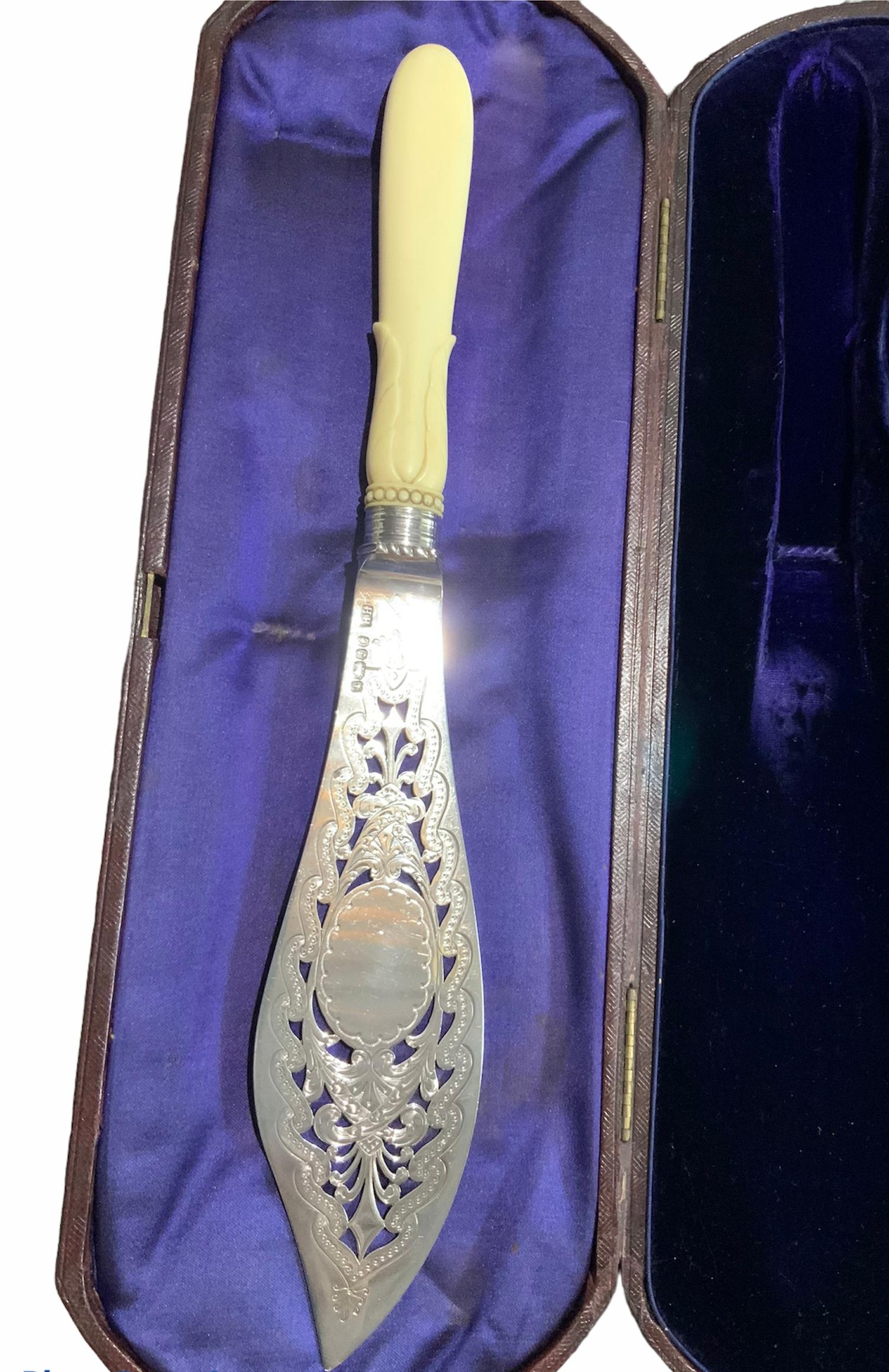 19th Century English Set Of Fishing Fork And Knife In Good Condition For Sale In Guaynabo, PR