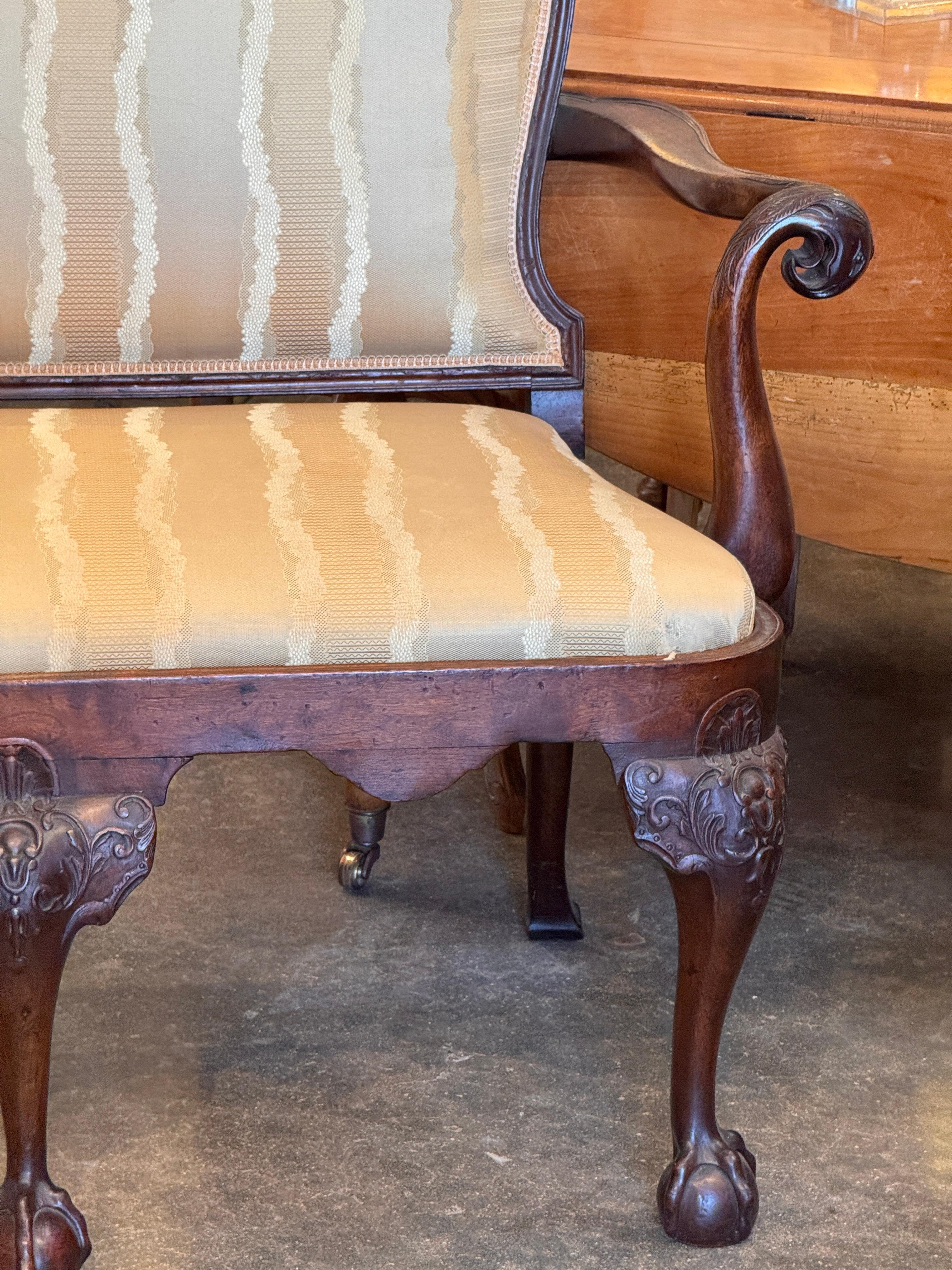 Inglese Divano inglese del XIX secolo in vendita