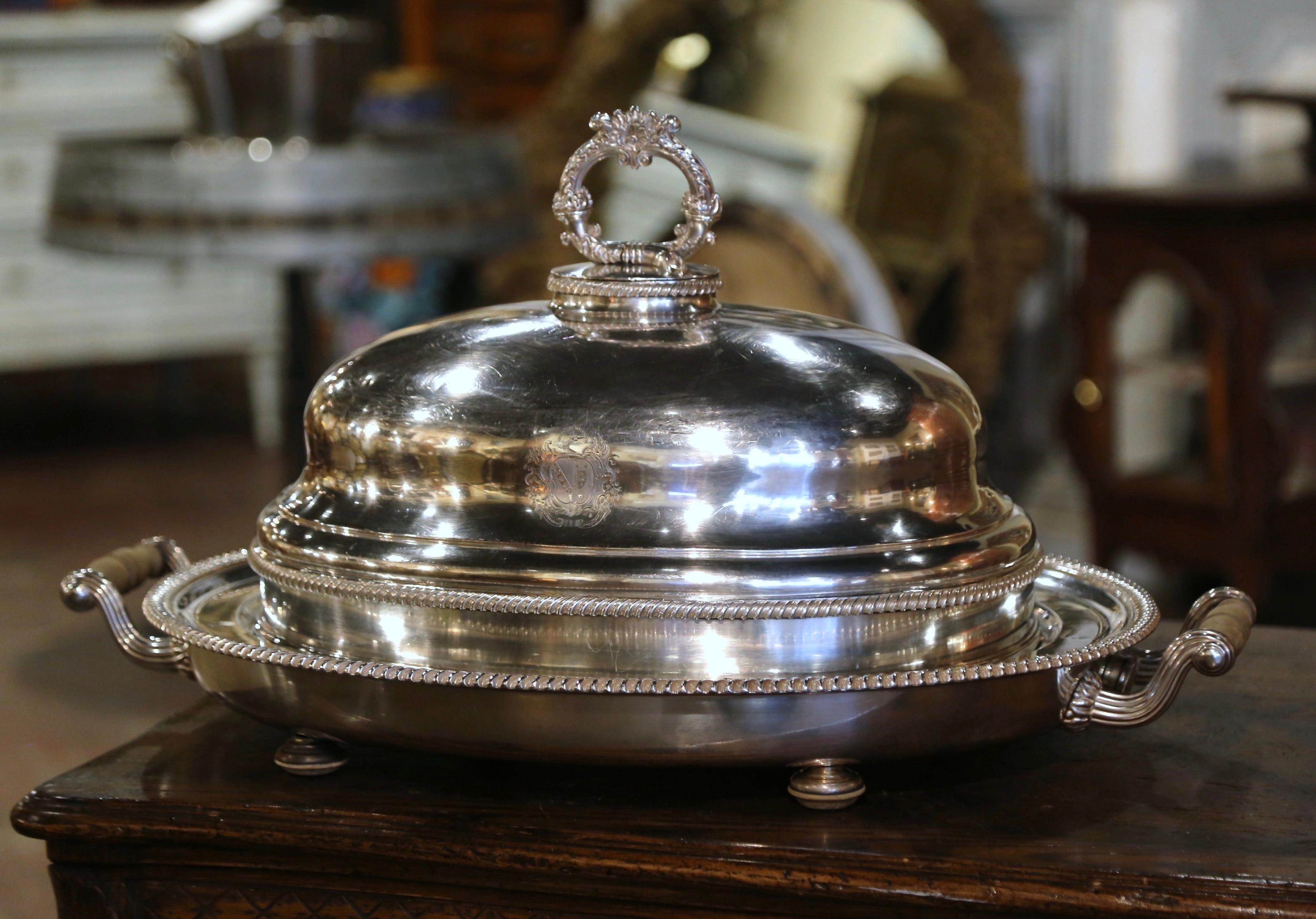19th Century English Sheffield Silver Plated Two-Piece Well Tree and Meat Dome  In Excellent Condition For Sale In Dallas, TX