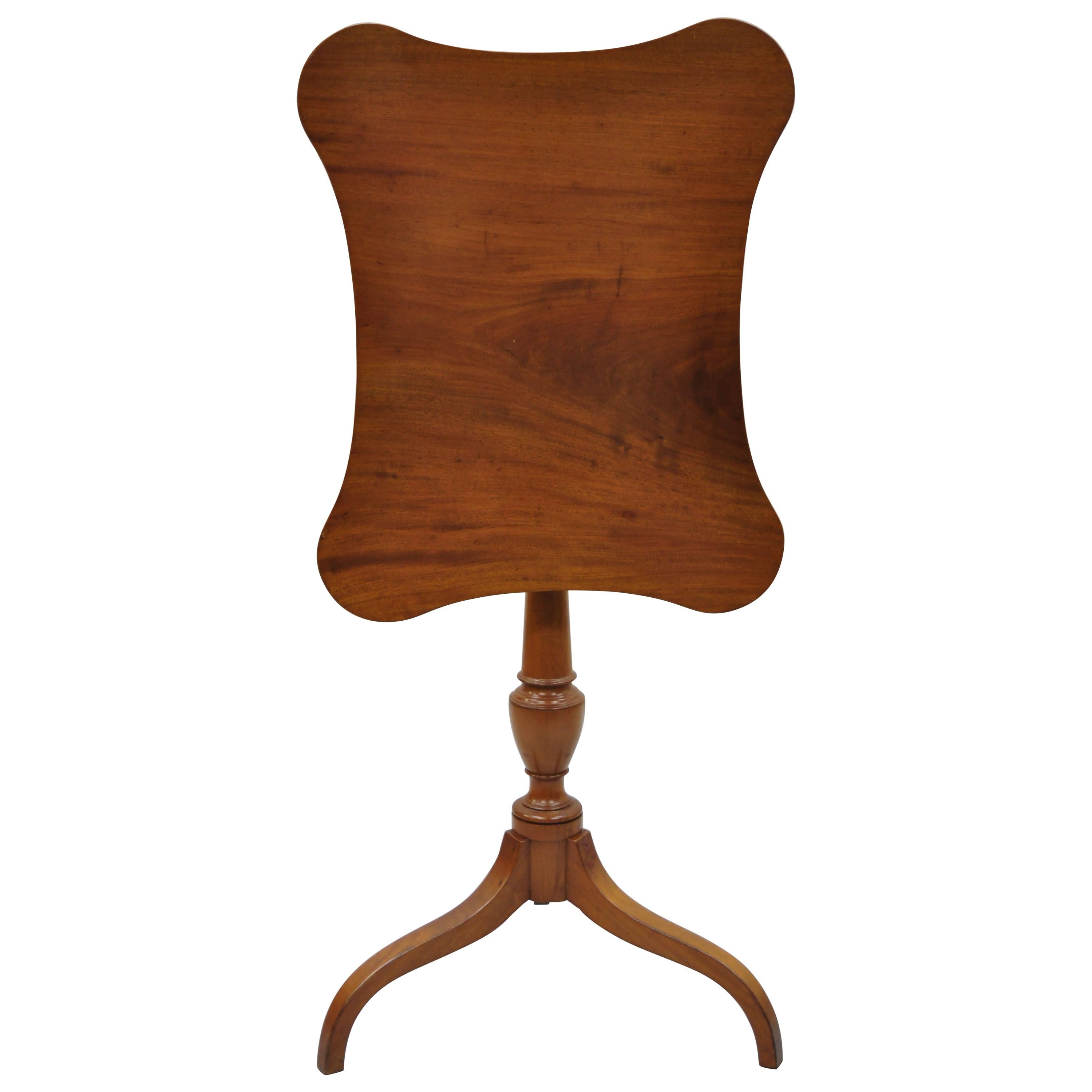 19th Century English Sheraton Mahogany Tilt-Top Tea Table with Shaped Edge Top