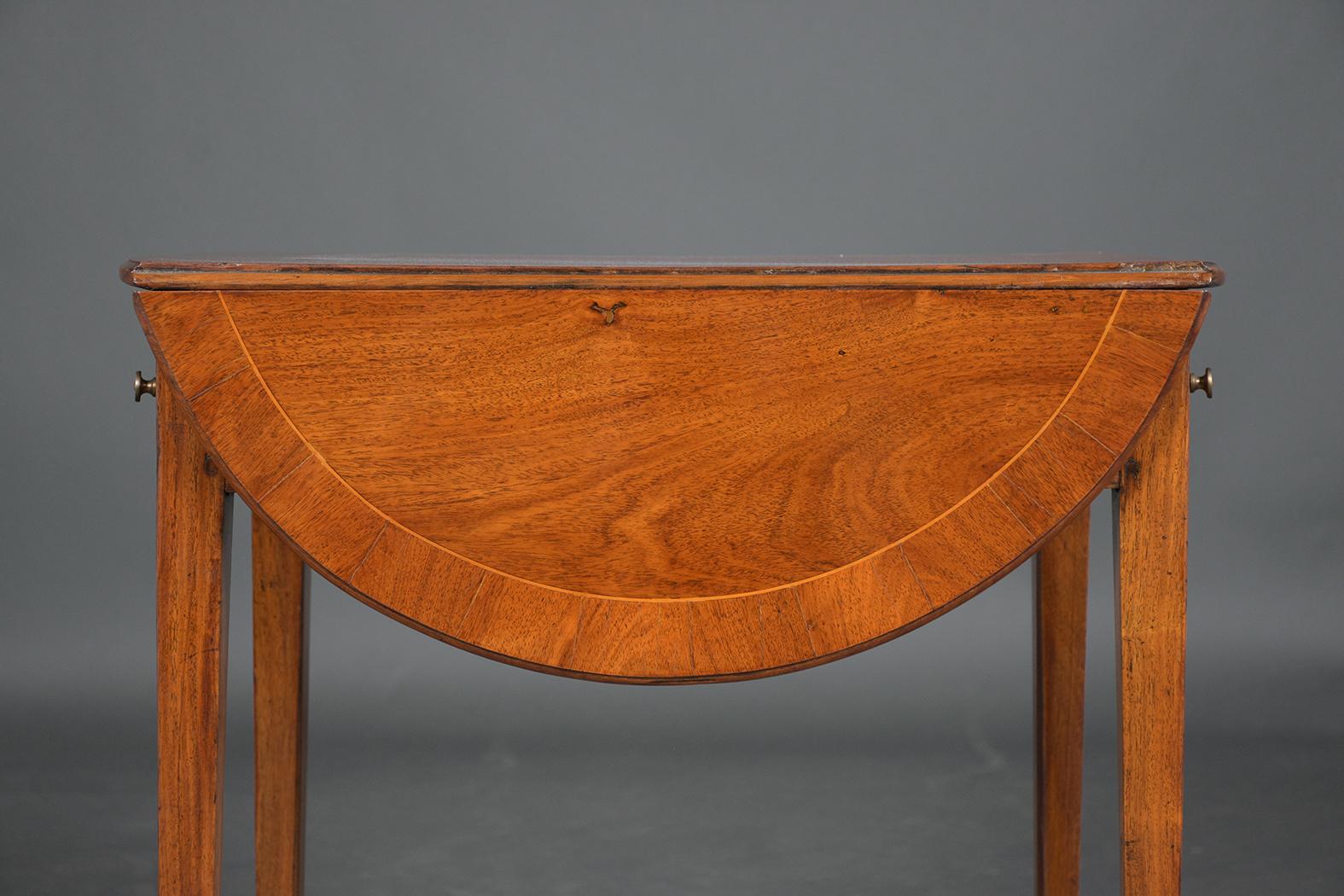 19th Century Cherrywood Antique Pembrook Table with Folding Leaves 8