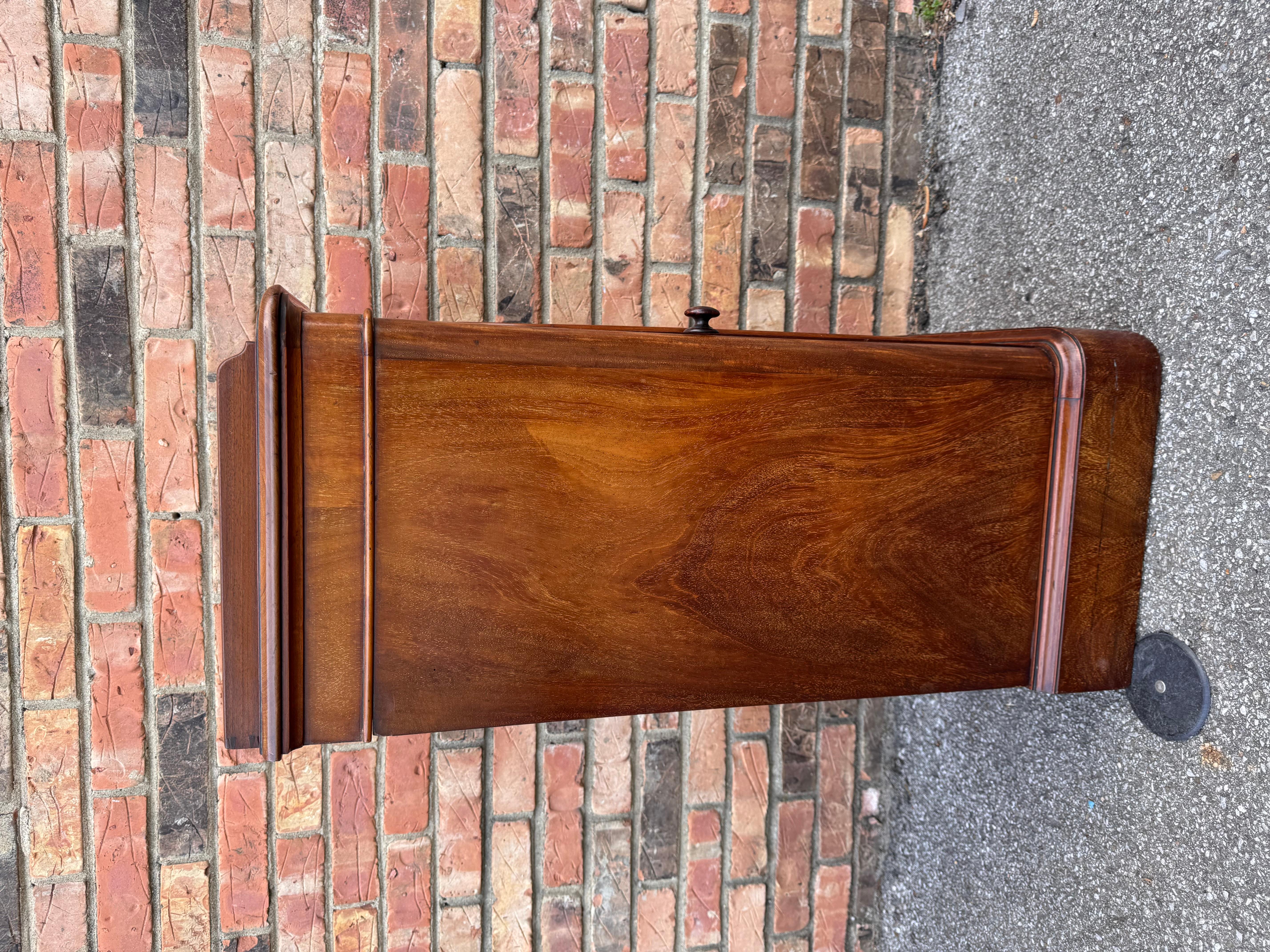 Fin du XIXe siècle Table d'appoint anglaise du 19e siècle en vente