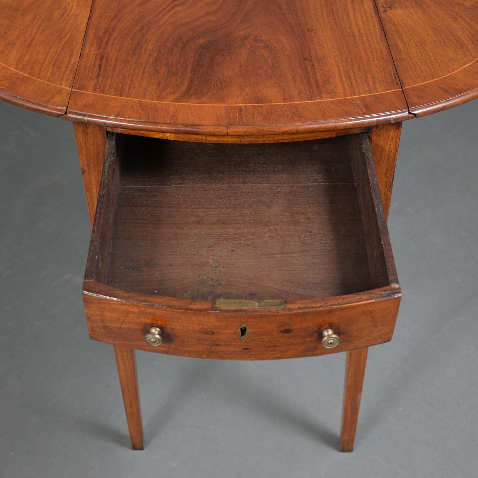 19th Century Cherrywood Antique Pembrook Table with Folding Leaves 2