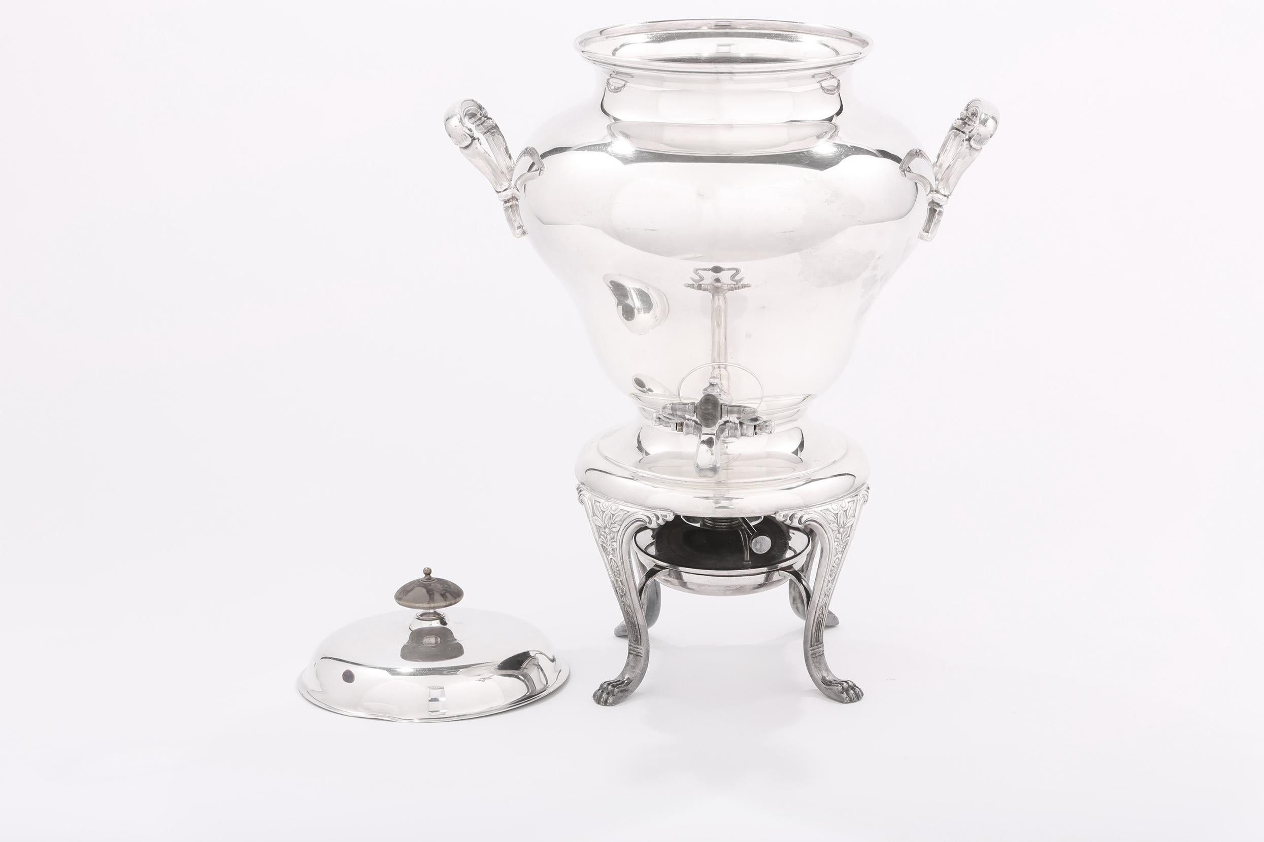 19th Century English Silver Plate Samovar / Tea Urn In Good Condition In Tarry Town, NY