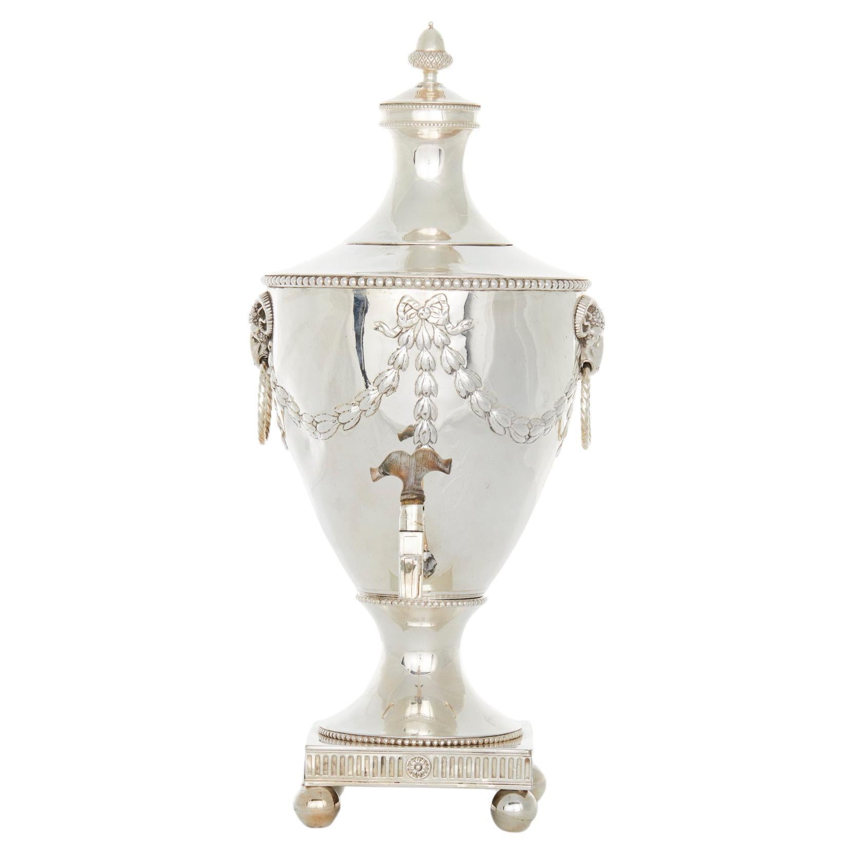 Urne Samovar/urne à thé en métal argenté anglais du 19ème siècle