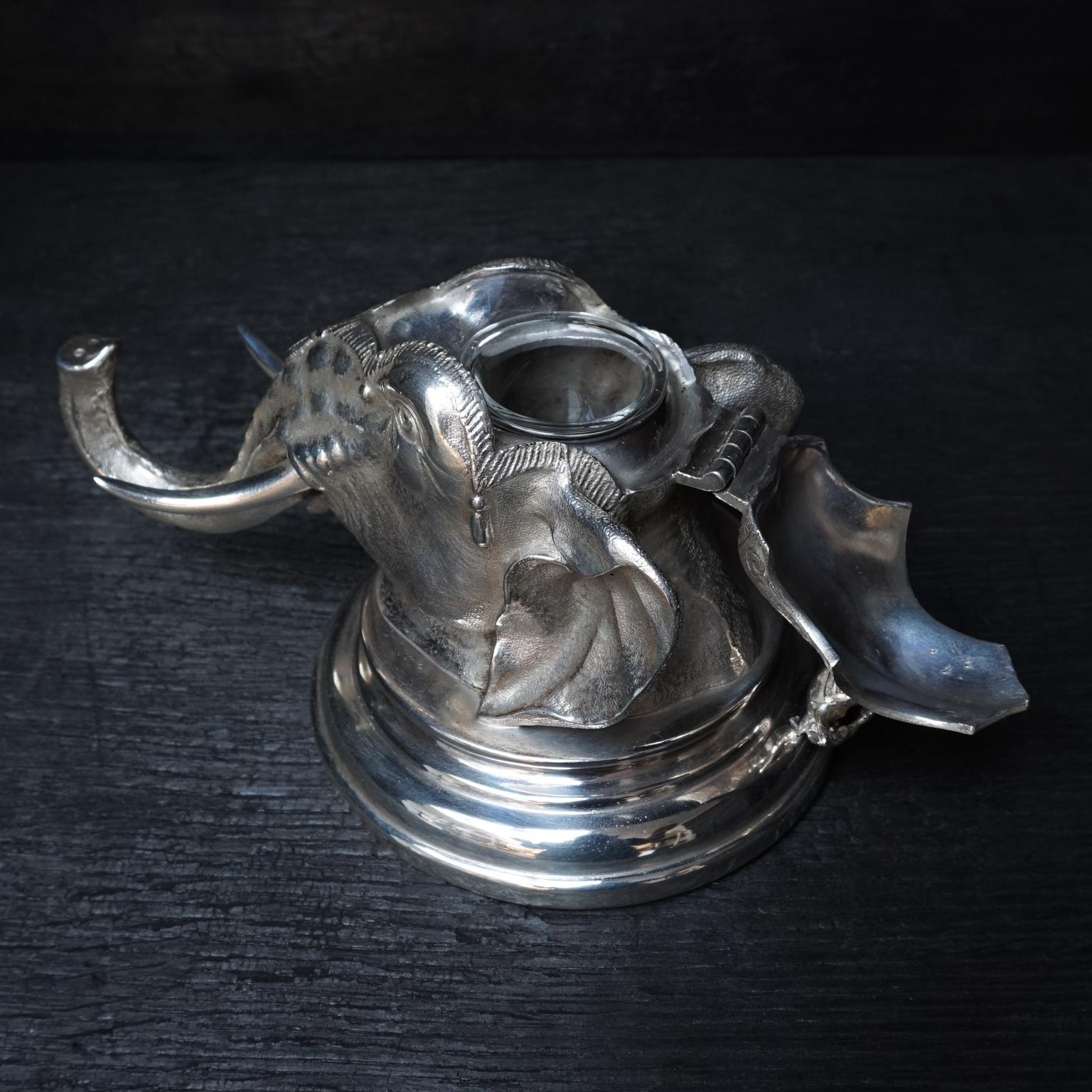 19th Century English Silver Plated Elephant Inkwell with Little Monkey 1