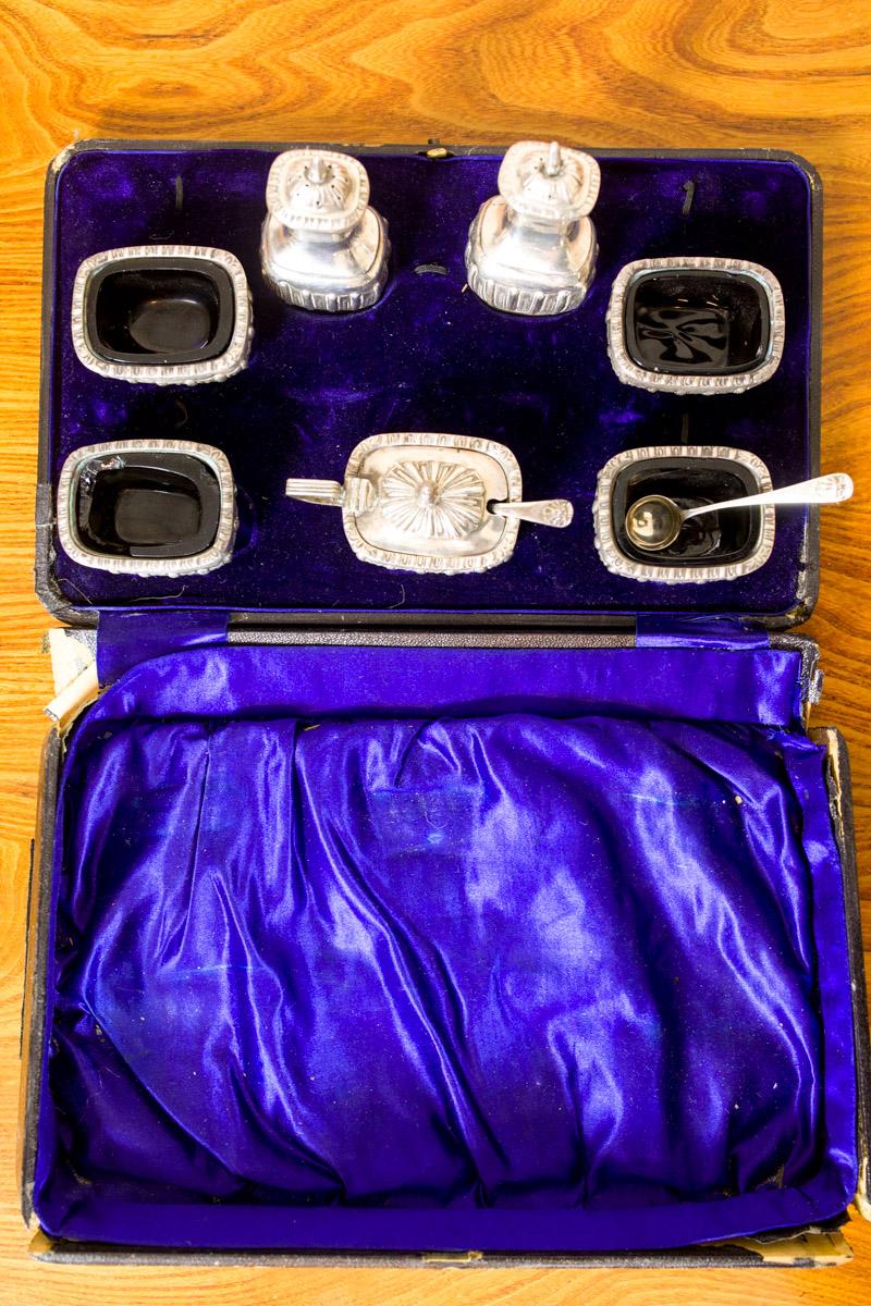 19th Century English Silver Set For Sale 6