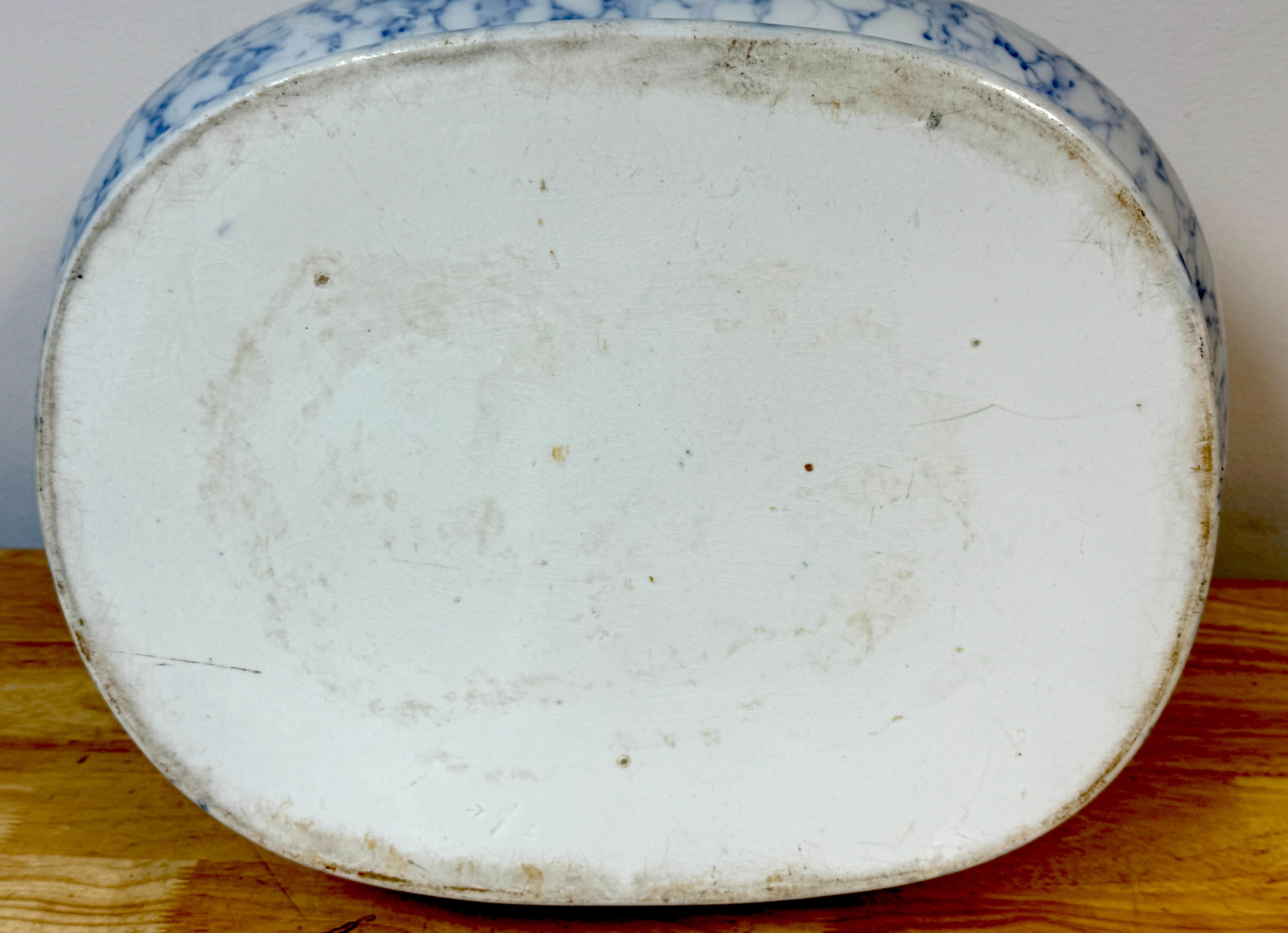 19th Century English Staffordshire Blue & White Marbleized Neoclassical Footbath For Sale 8