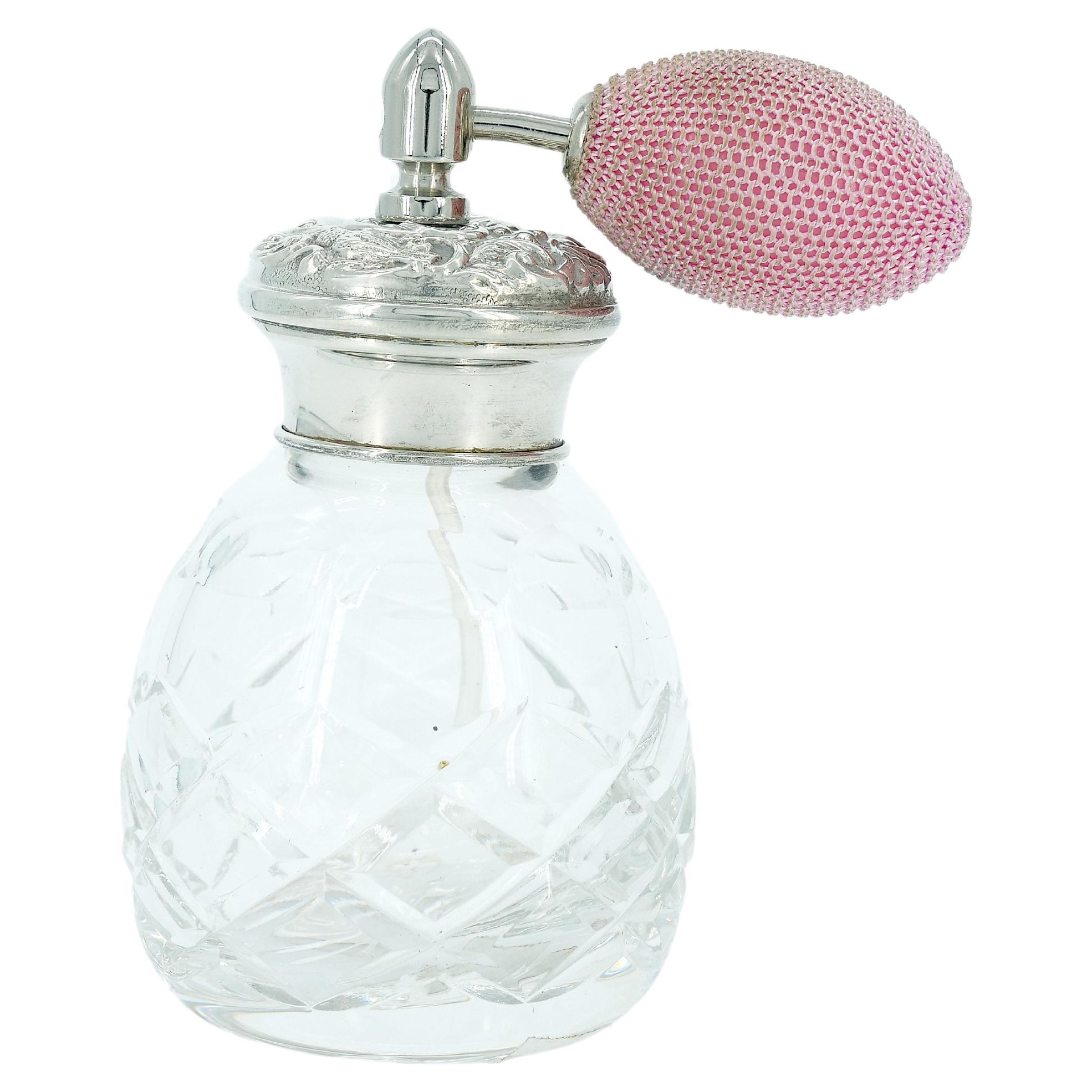 Englische Parfümflasche aus geschliffenem Glas mit Deckel aus Sterlingsilber mit Deckel aus dem 19. Jahrhundert im Angebot 1