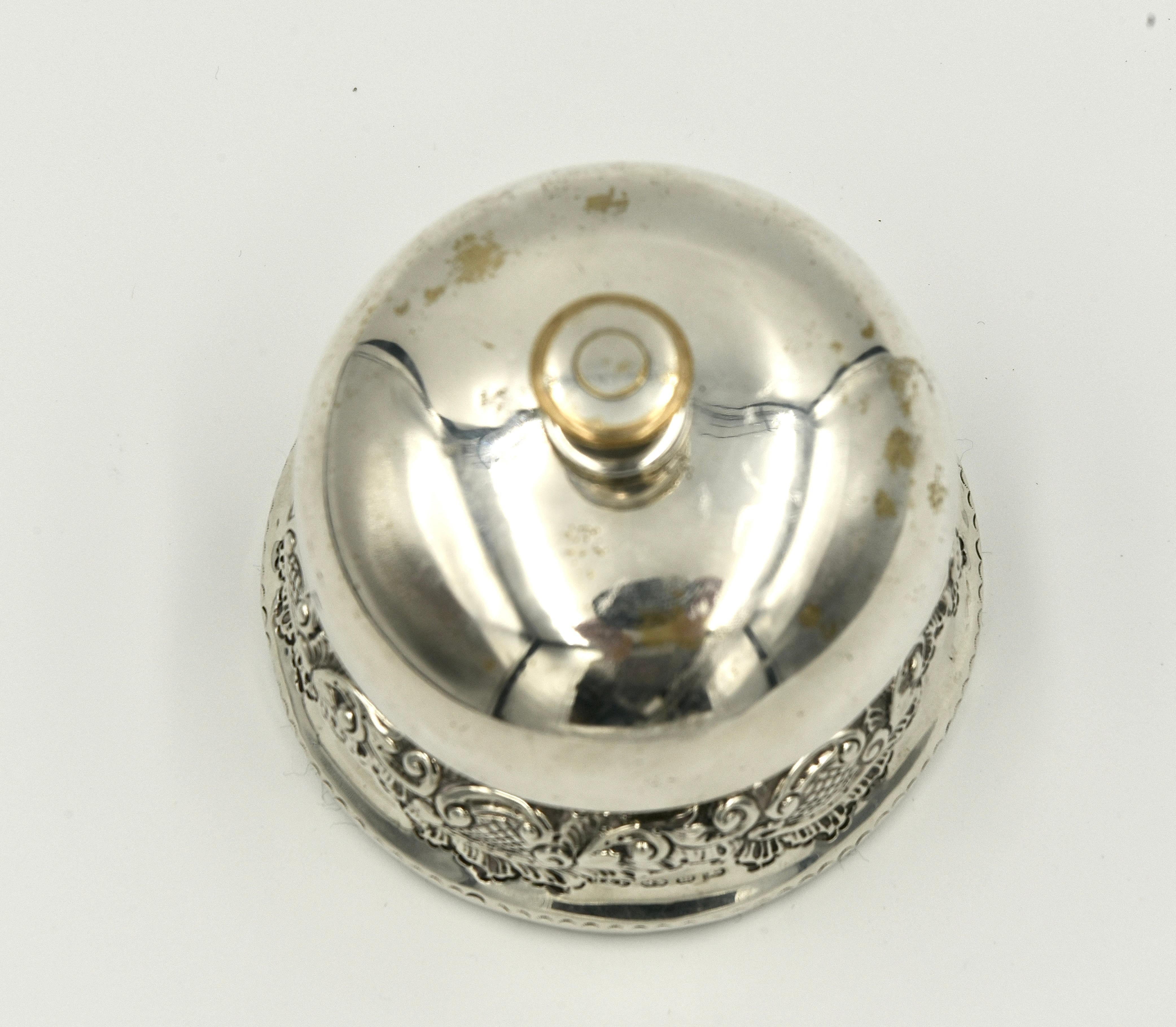 Rococo 19th century English Sterling silver Desk bell reception service bell  For Sale