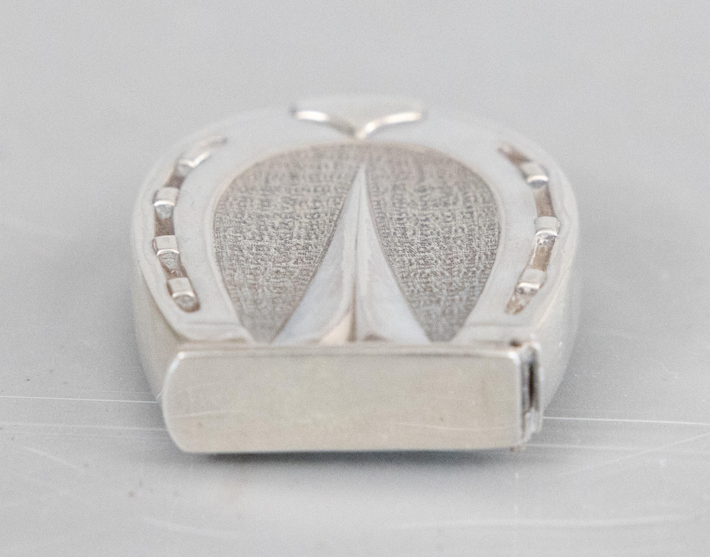 Inglese Scatola di fiammiferi in argento sterling del XIX secolo con ferro di cavallo equestre e Vesta in vendita