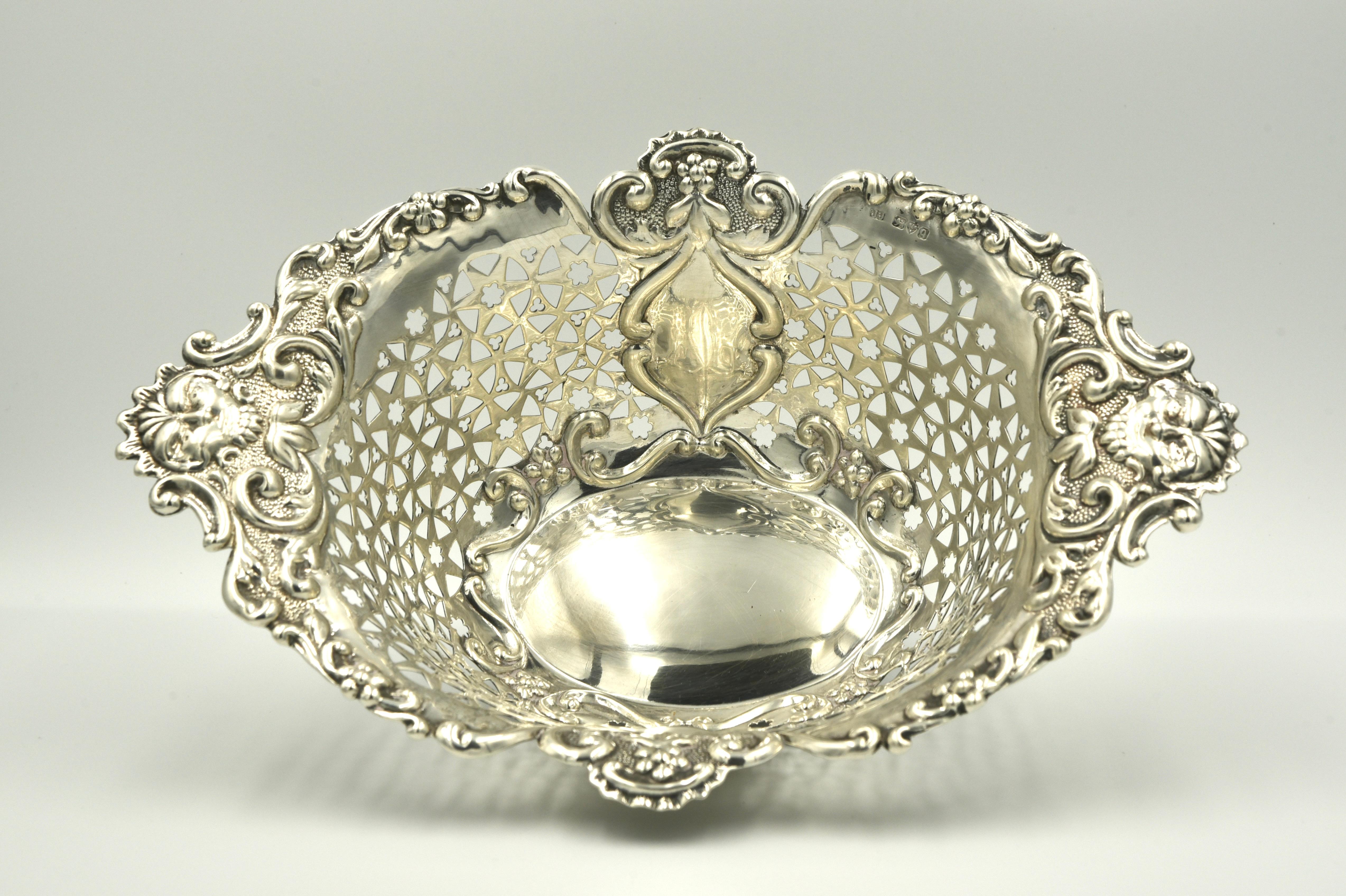 19th Century English Sterling silver fruit basket by James Charles Jay Chester  For Sale 2
