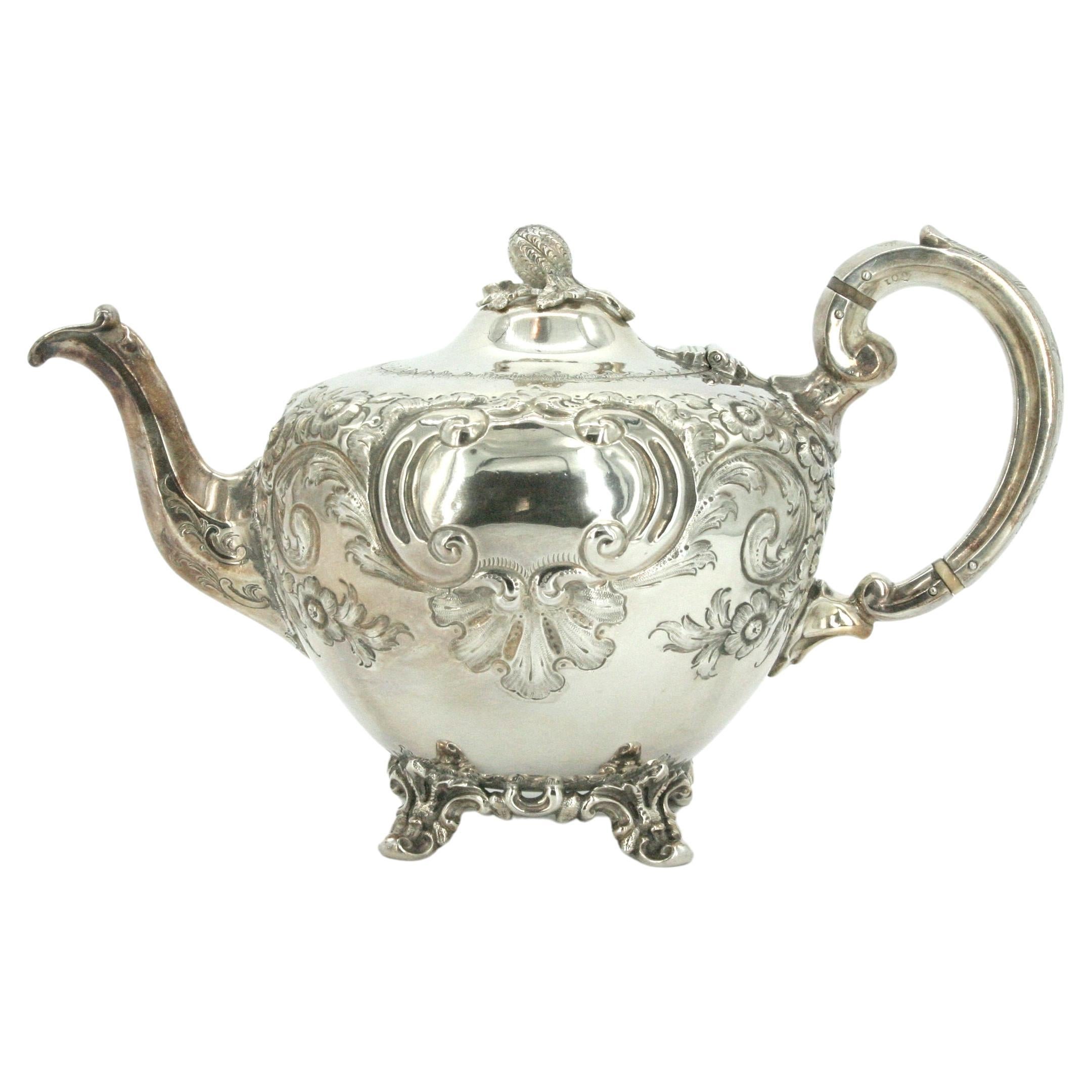 Tee-/Kaffeeservice aus englischem Geschirr des 19. Jahrhunderts im Zustand „Gut“ im Angebot in Tarry Town, NY