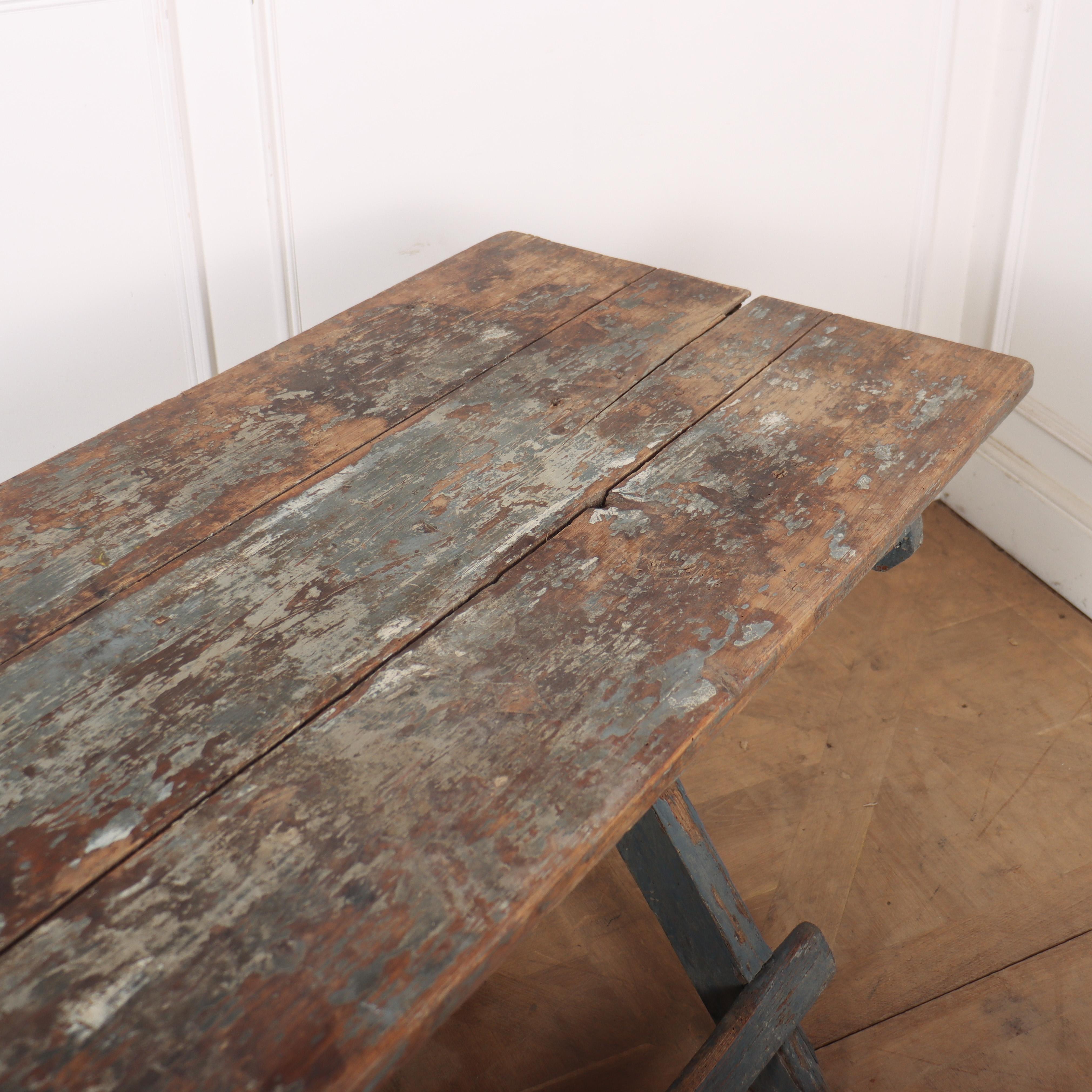 19th Century English Tavern Table  For Sale 3