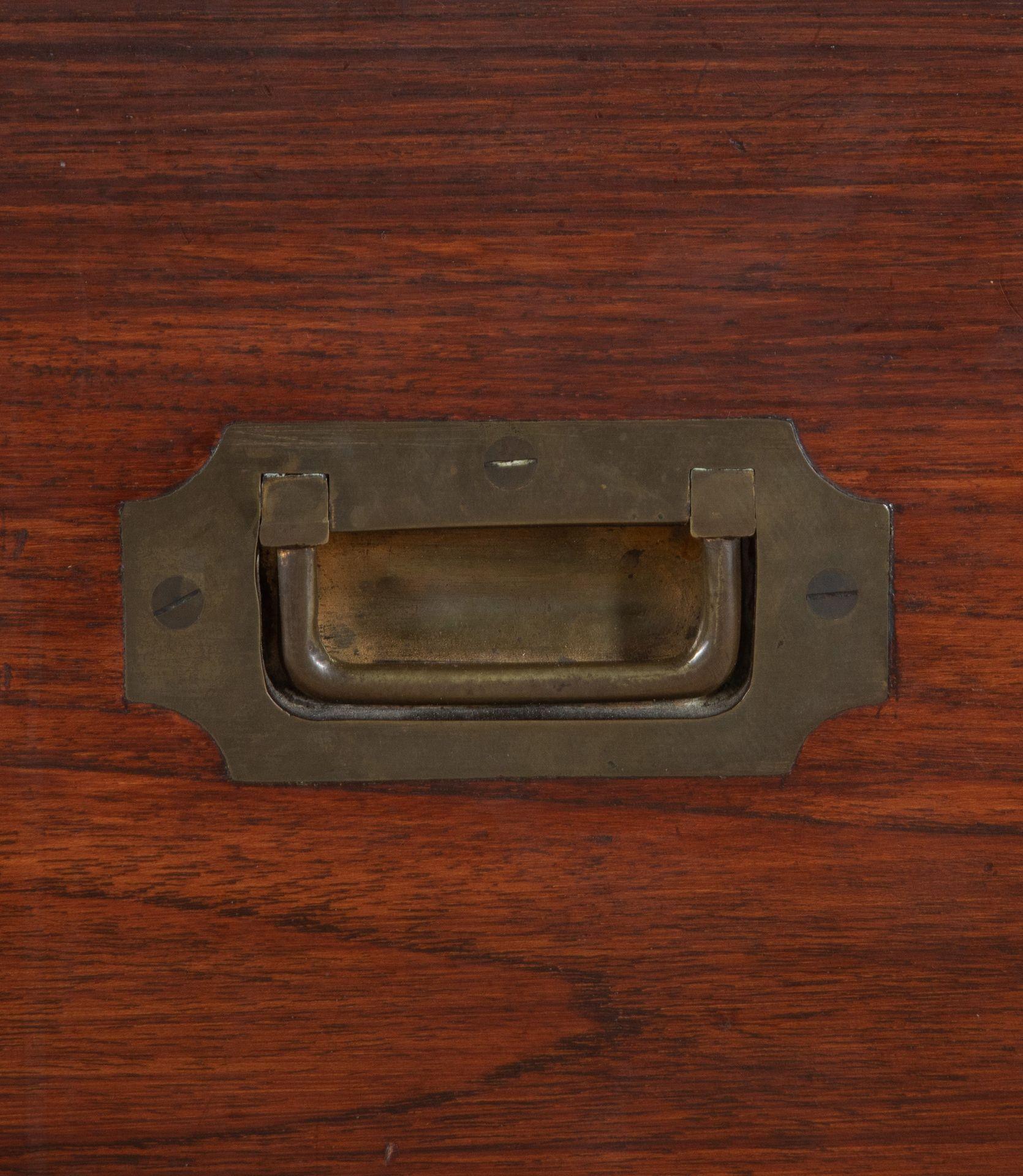 Cassettiera Campaigner in teak inglese del XIX secolo in vendita 5