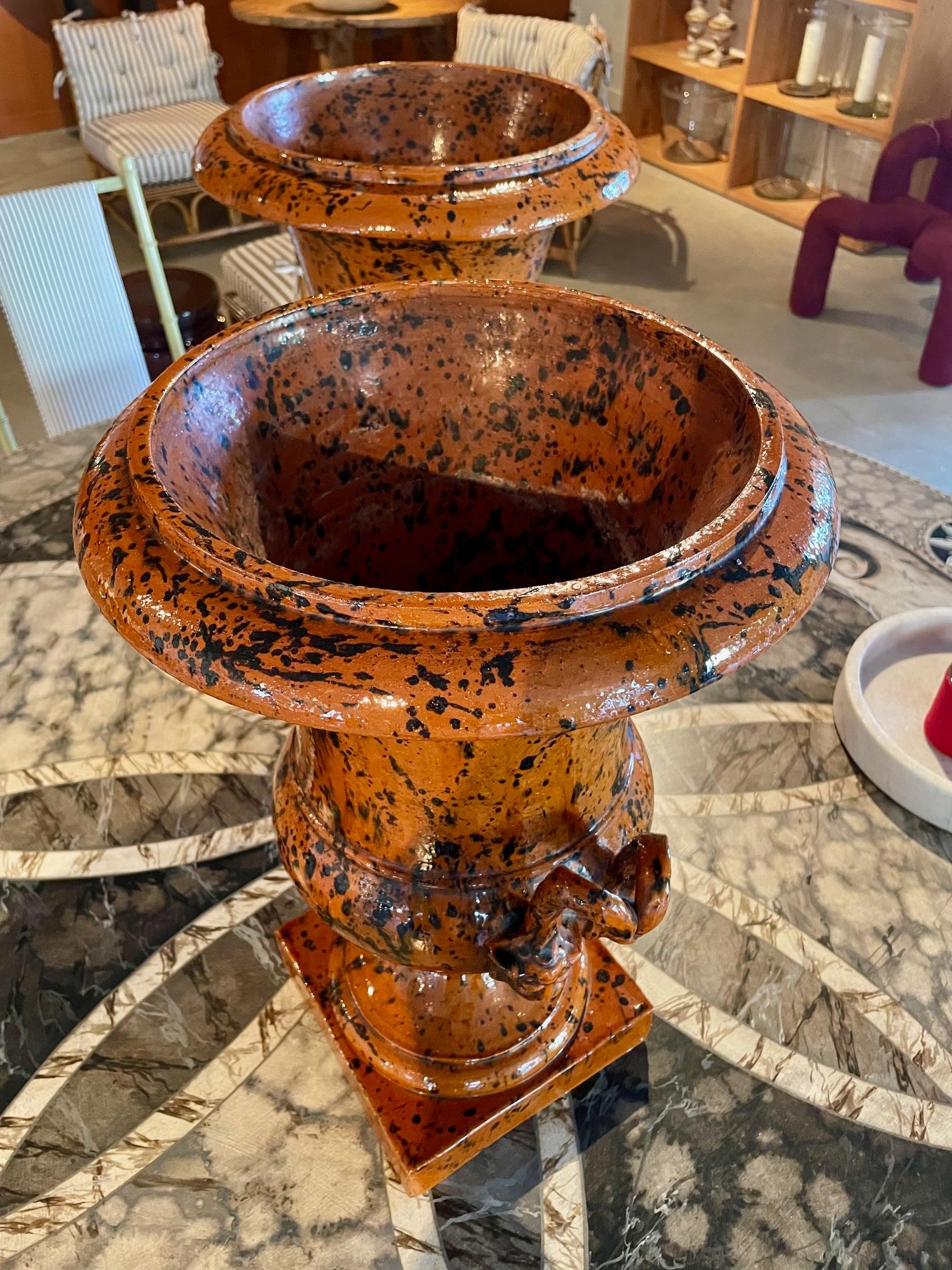 Terracotta Grande urna in terracotta inglese del XIX secolo in vendita