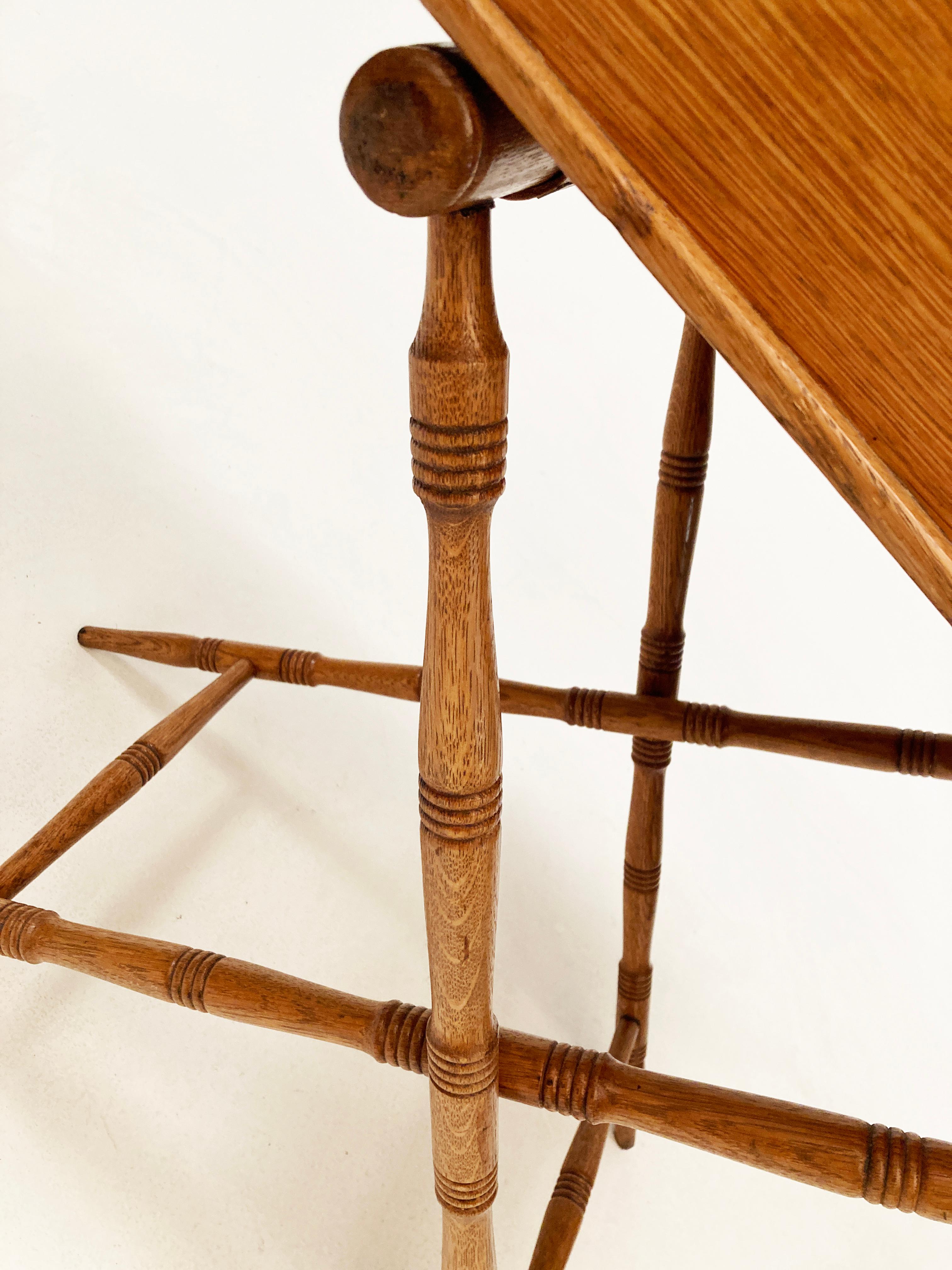 19th Century English Tiger Oak Butler's Tray Table For Sale 8