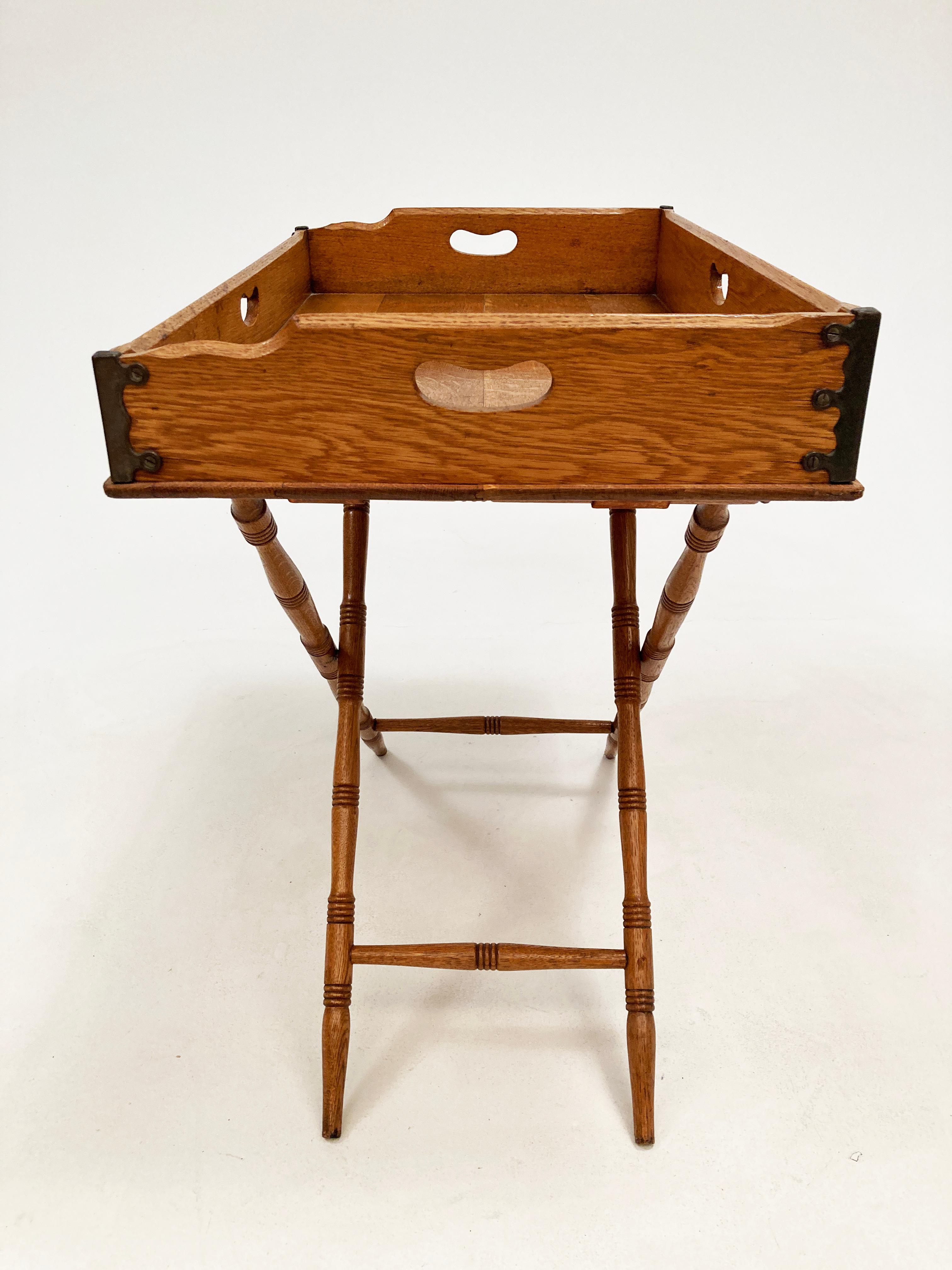 Leather 19th Century English Tiger Oak Butler's Tray Table For Sale
