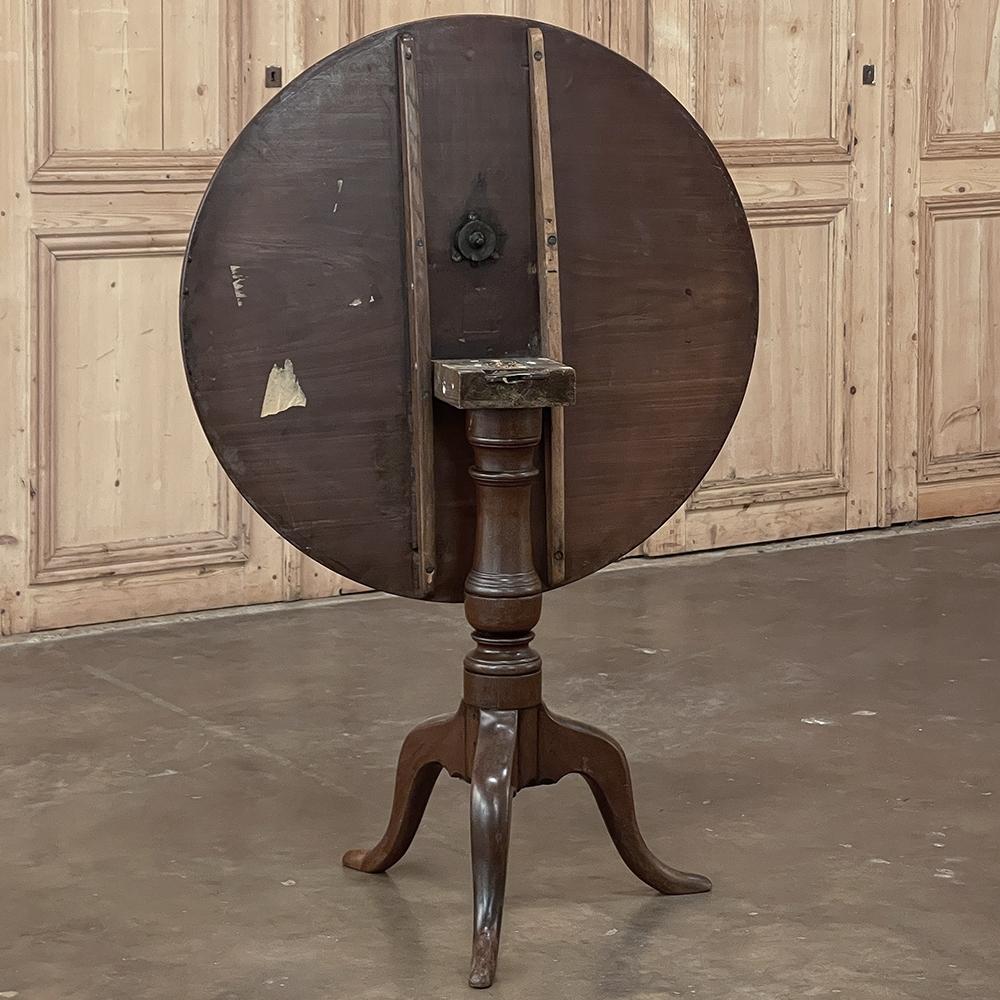 19th Century English Tilt-Top Walnut End Table For Sale 10