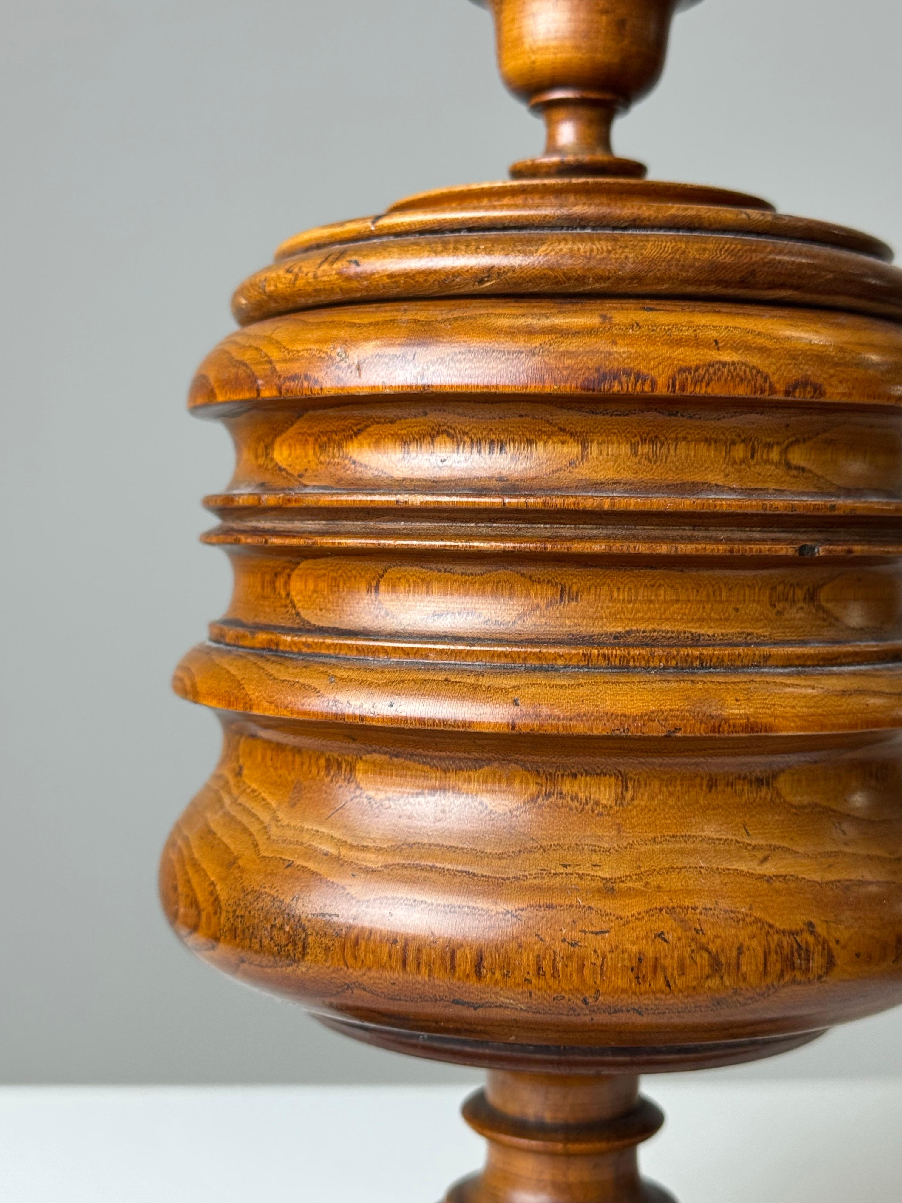 Vaso per tabacco inglese del XIX secolo in vendita 4