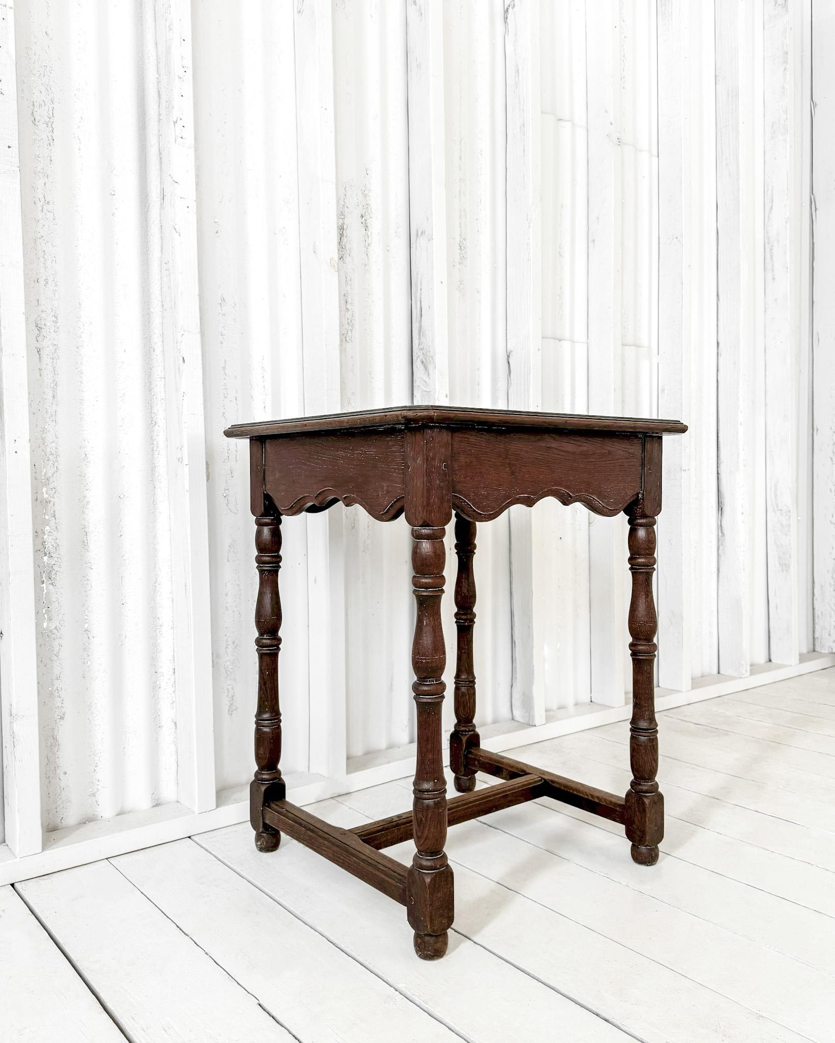 Oak 19th Century English Trestle Base Accent Table with Dark Stain For Sale