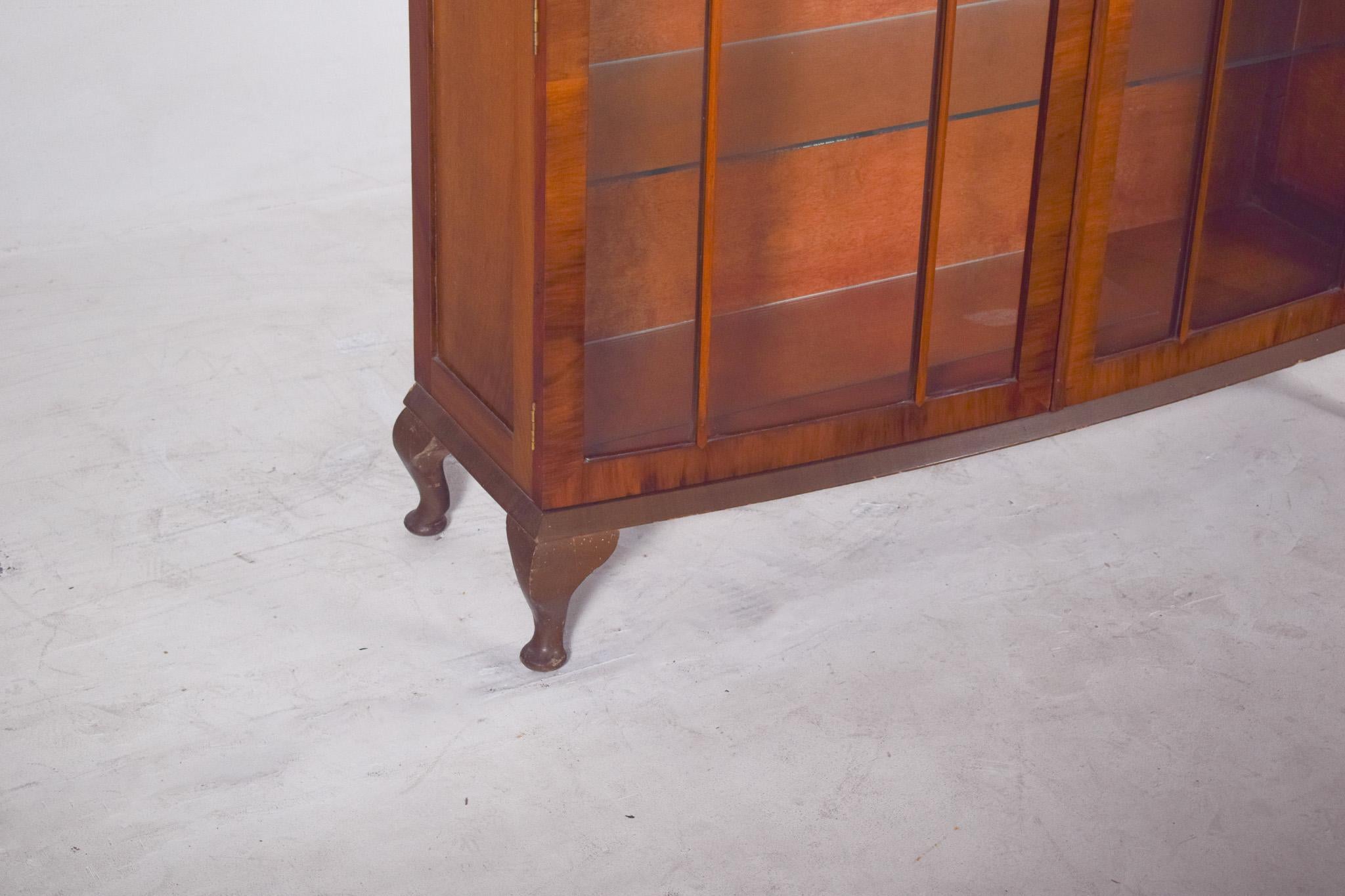 19th Century English Two-Door Display Cabinet in Light Wood For Sale 3