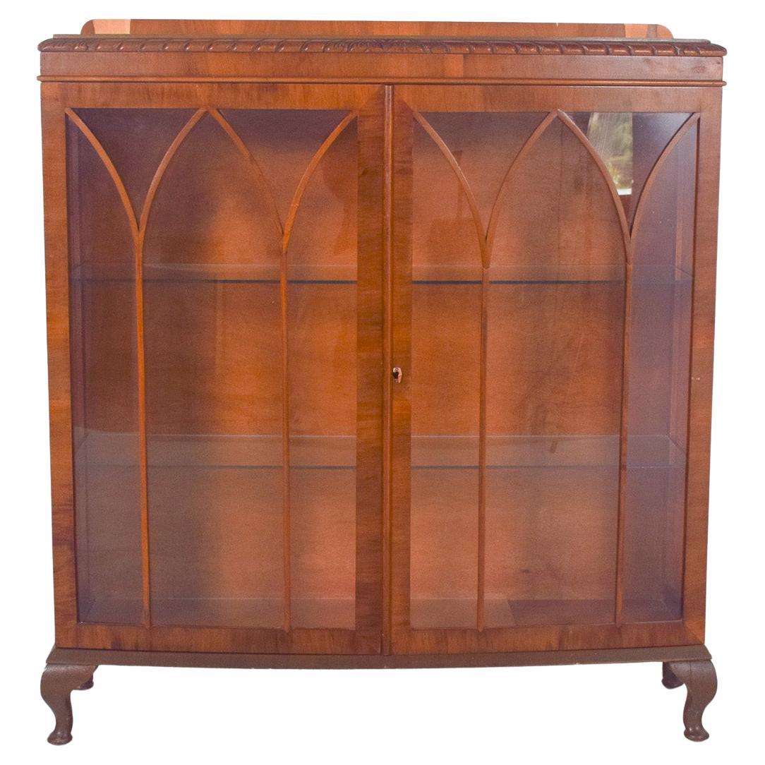 Vetrinetta a due ante in legno chiaro inglese del XIX secolo