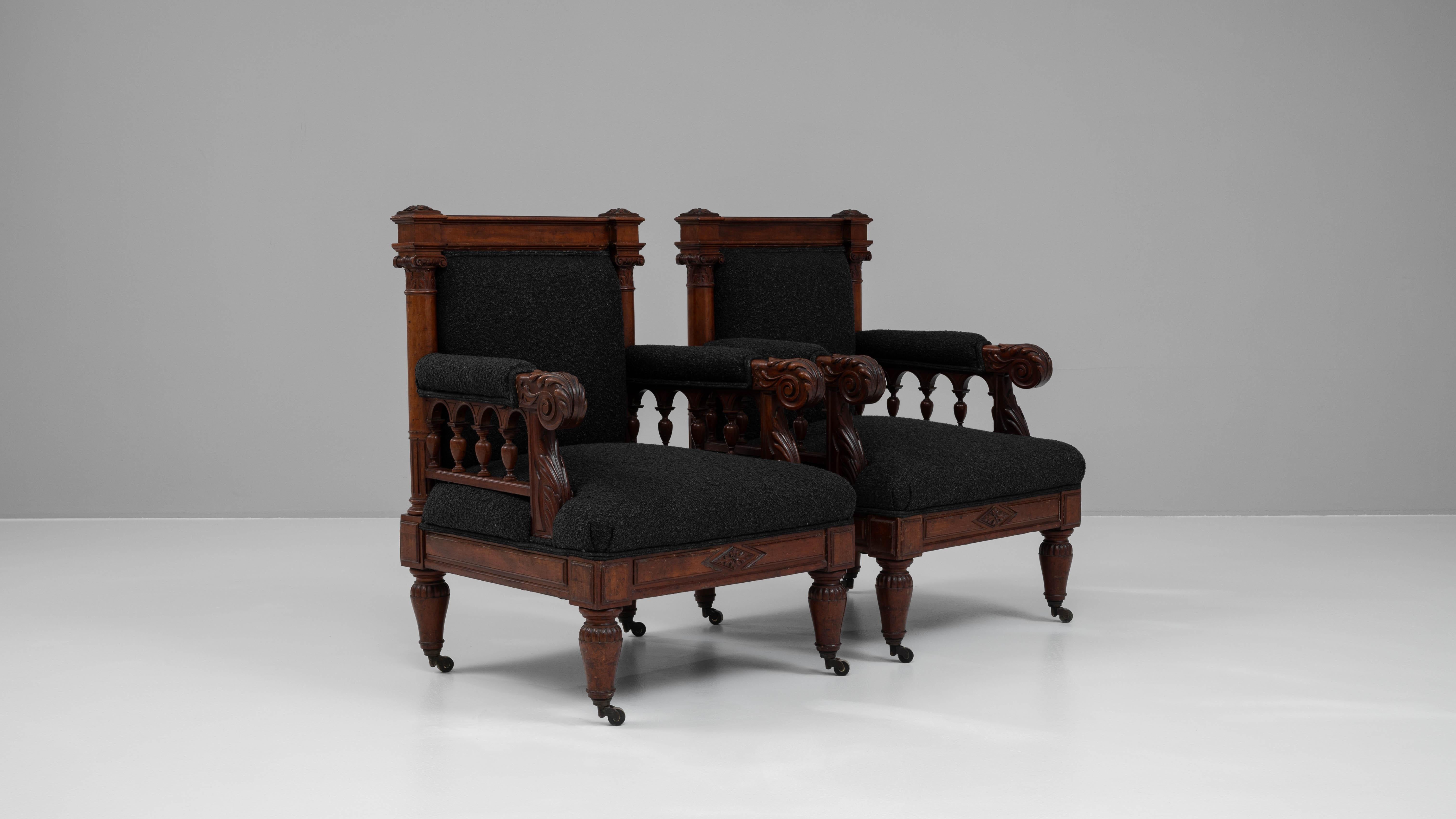 Pareja de sillones tapizados ingleses del siglo XIX en venta 5