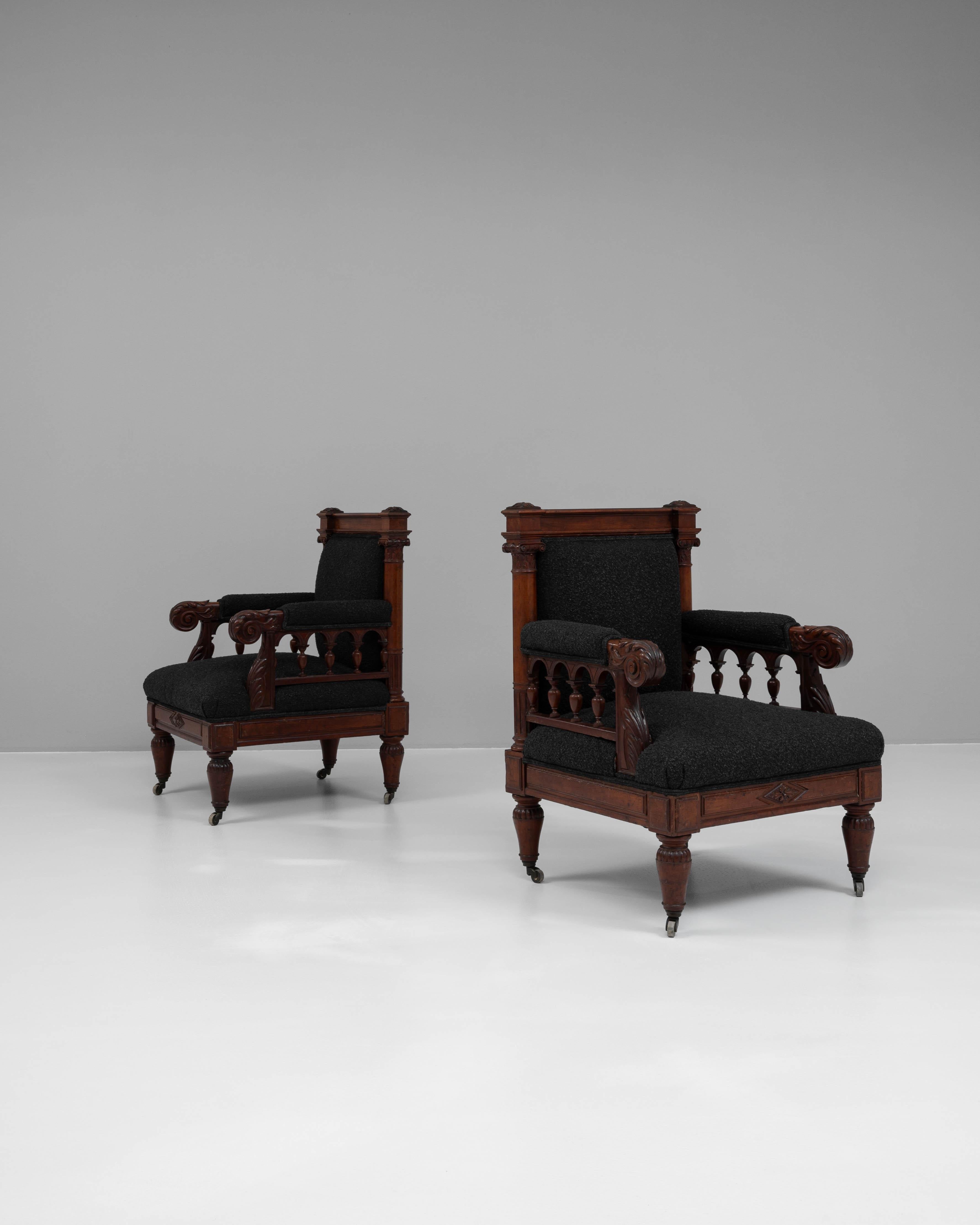 Pareja de sillones tapizados ingleses del siglo XIX Británico en venta