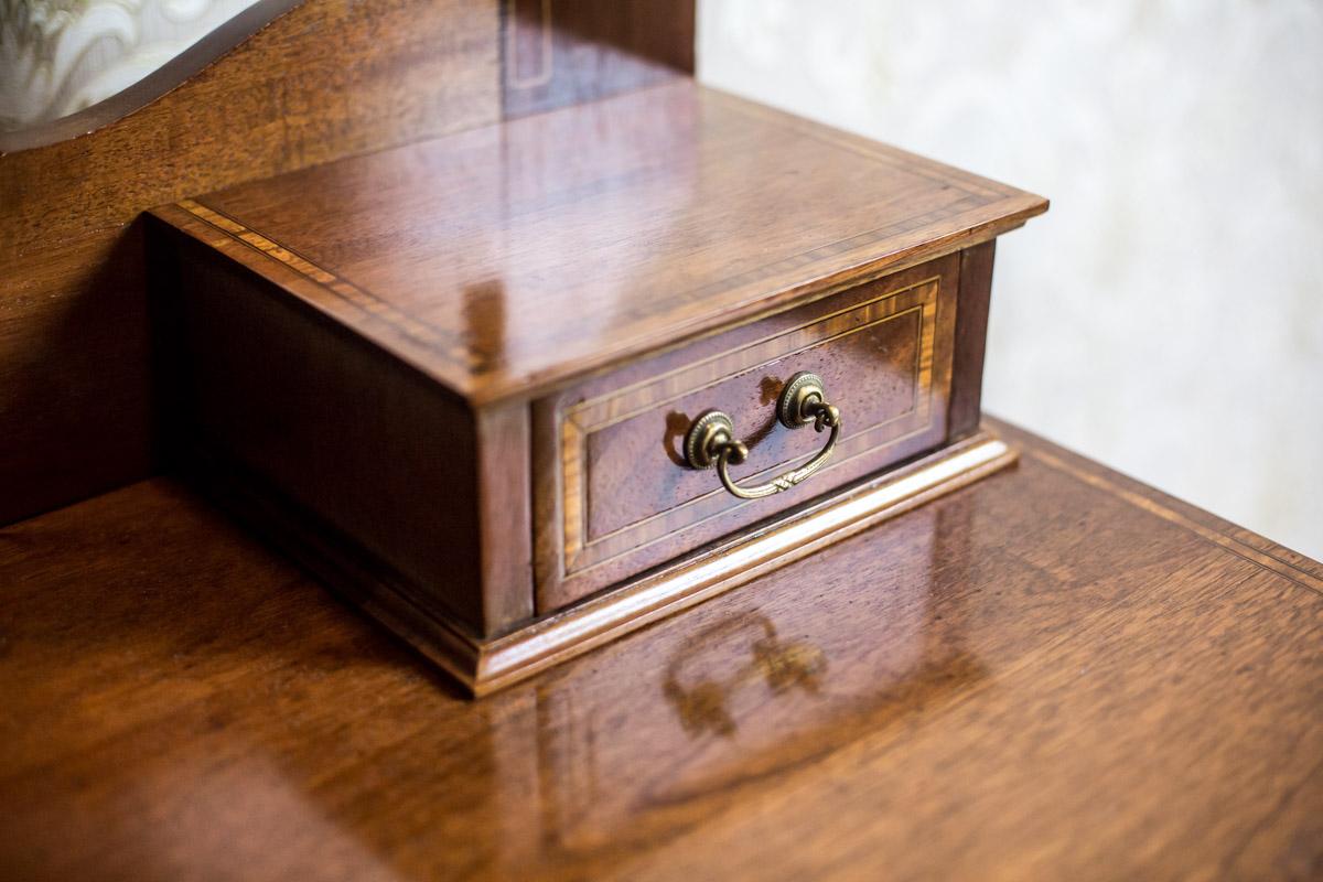 19th Century English Softwood & Mahogany Veneer Vanity Table, Signed Maple & Co. For Sale 5